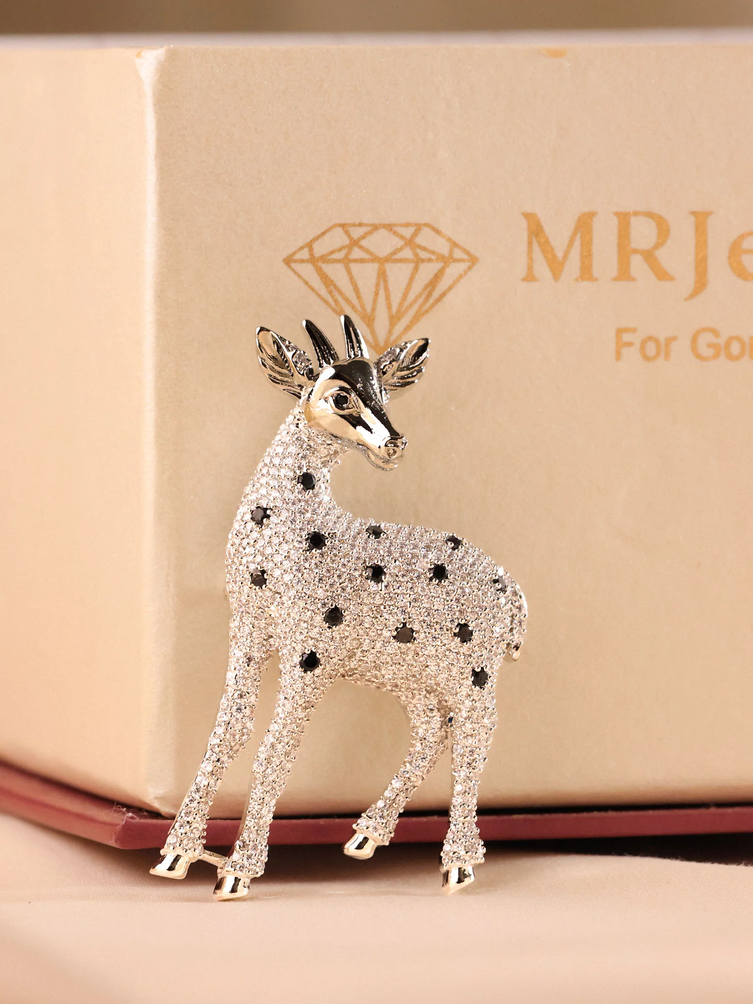 Mriga Royale  Brooch - Image 4
