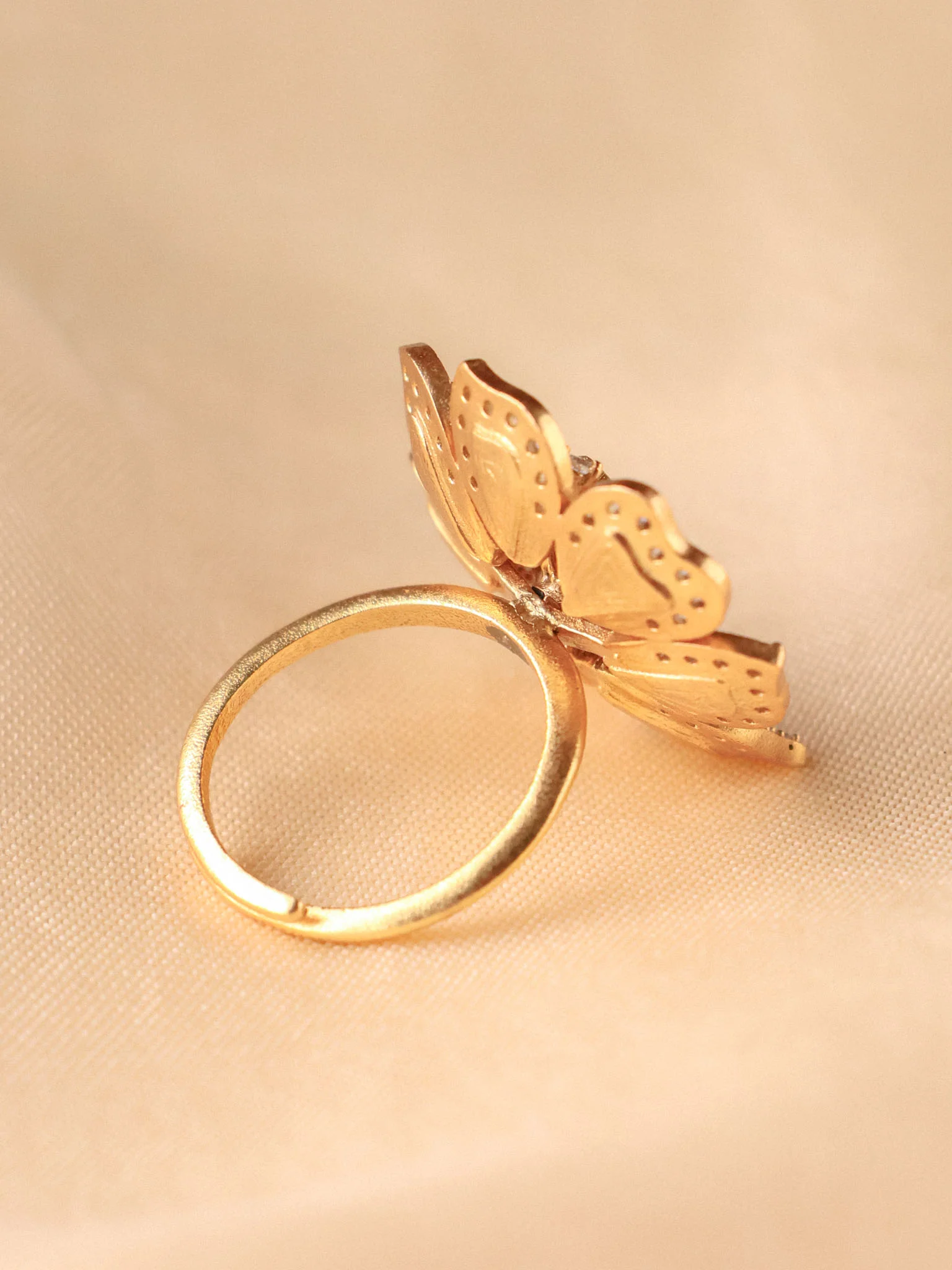 Navrang Noor Adjustable Kundan Ring - Image 3