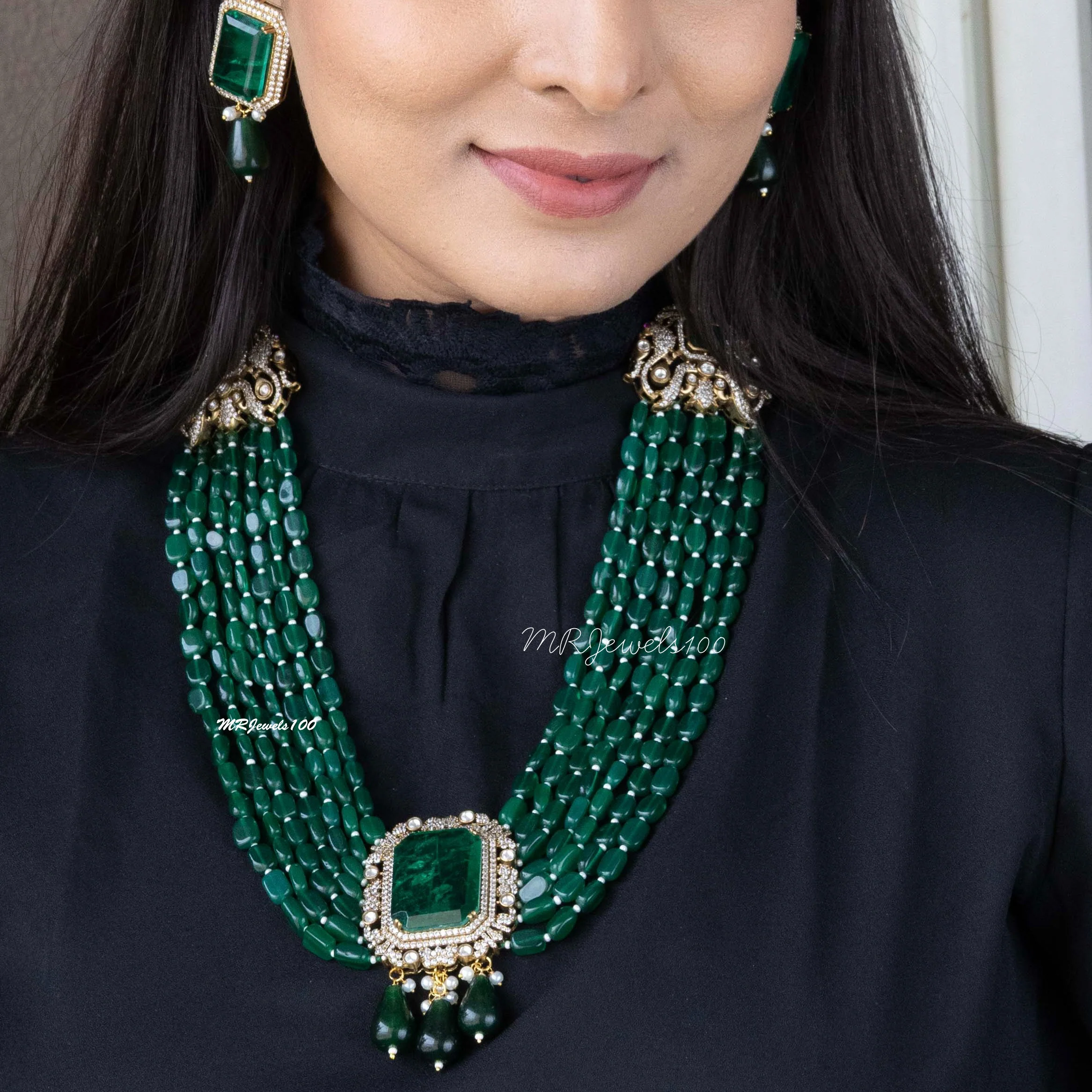 Nayara – Regal Multi-Strand Emerald Necklace