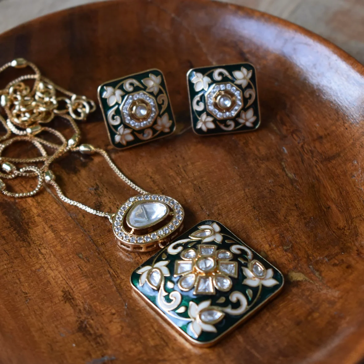 Nazaakat Royale – Elegant Meenakari Pendant Set - Image 2