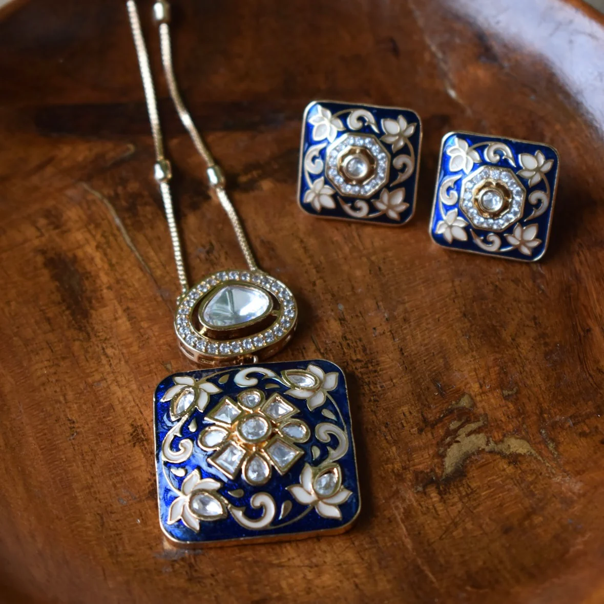 Nazaakat Royale – Elegant Meenakari Pendant Set - Image 3