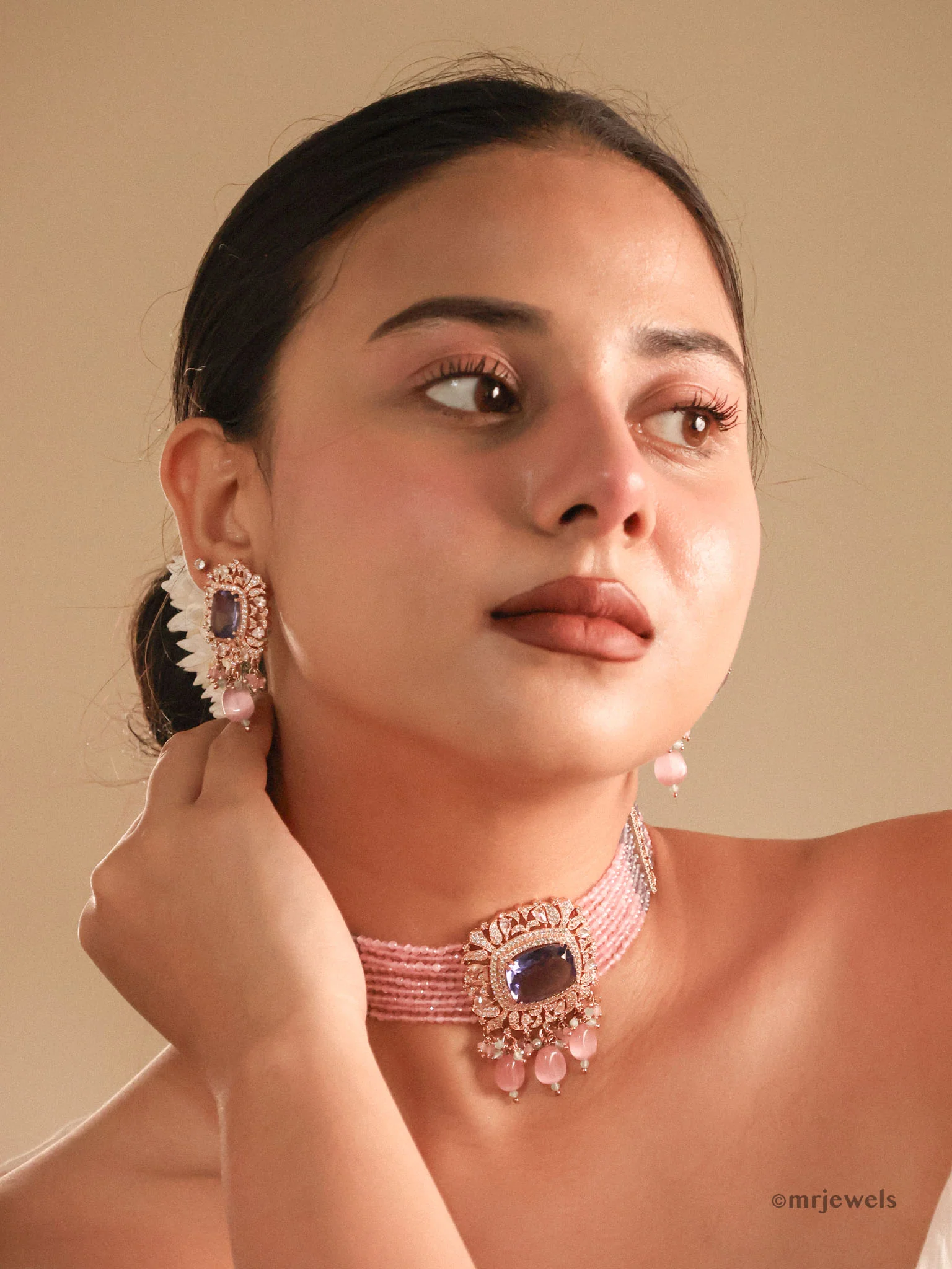 Noor Beaded Choker Set