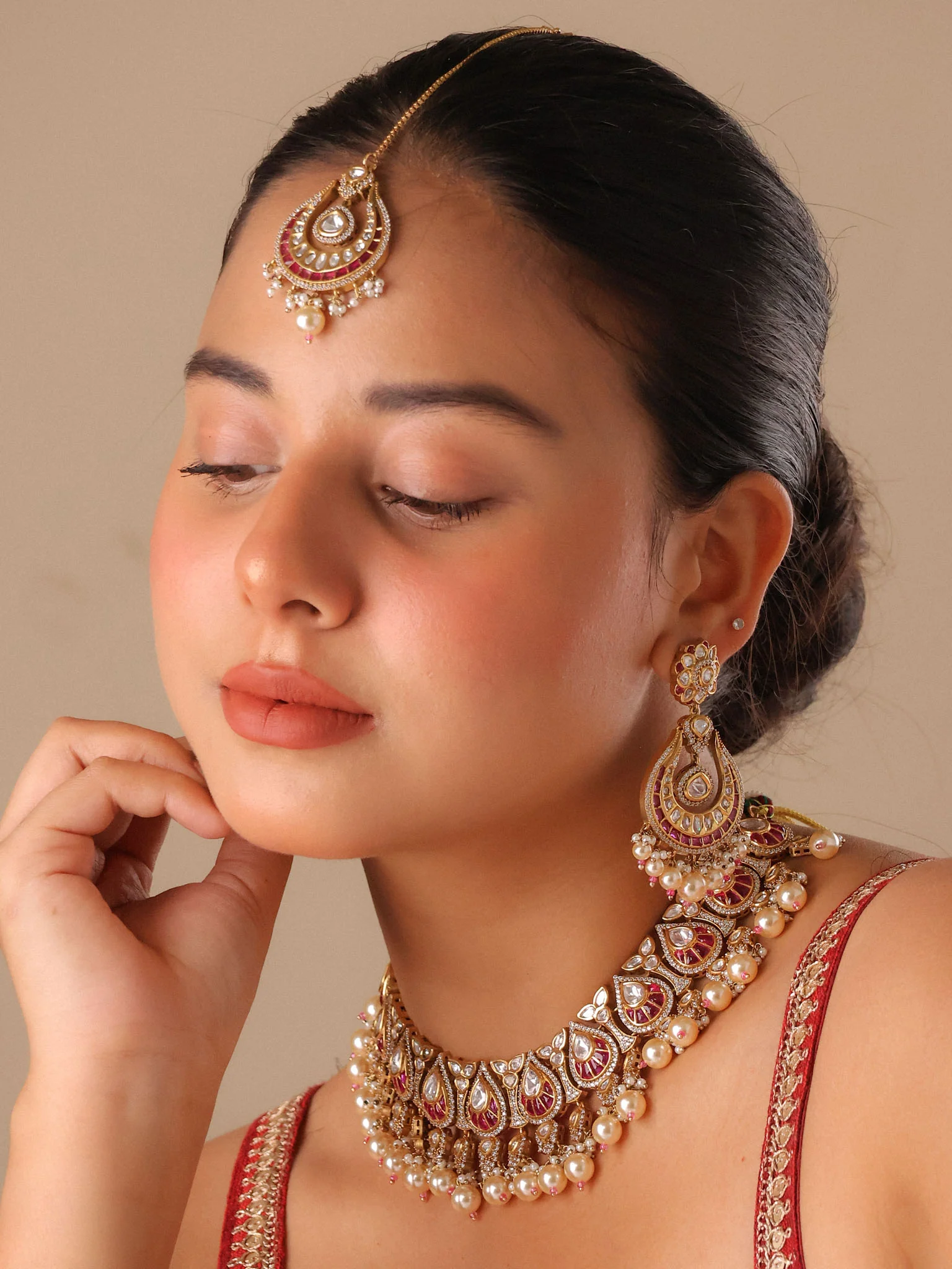Noor Choker Set with Earrings & Maangtika