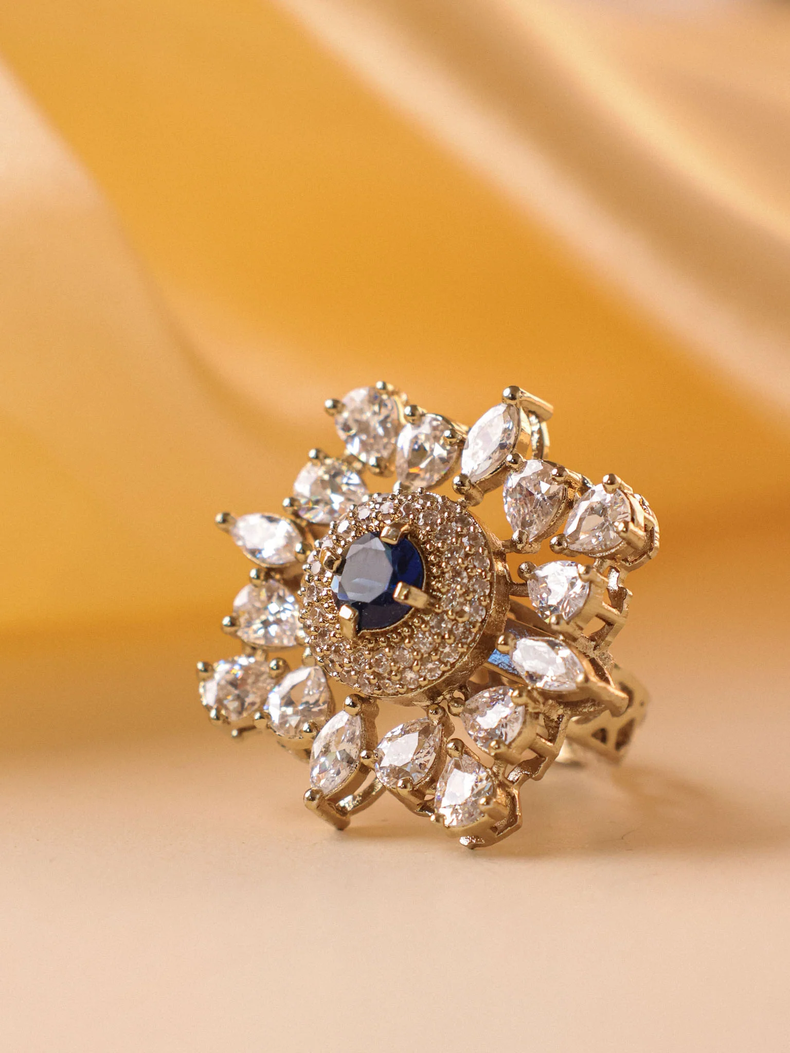 Noor Cocktail Ring - Image 5