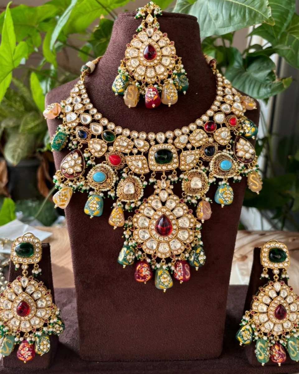 Noor-e-Rang Bridal Gemstone Set- 1 pc only