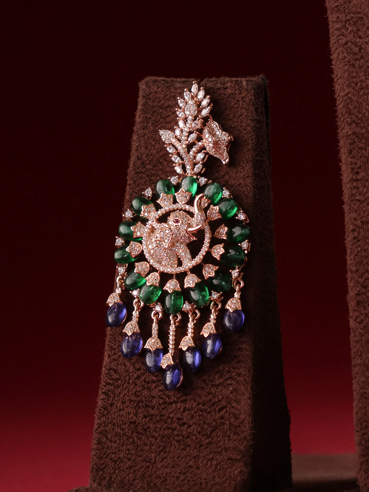 Elephant Heritage Necklace Set - Image 3