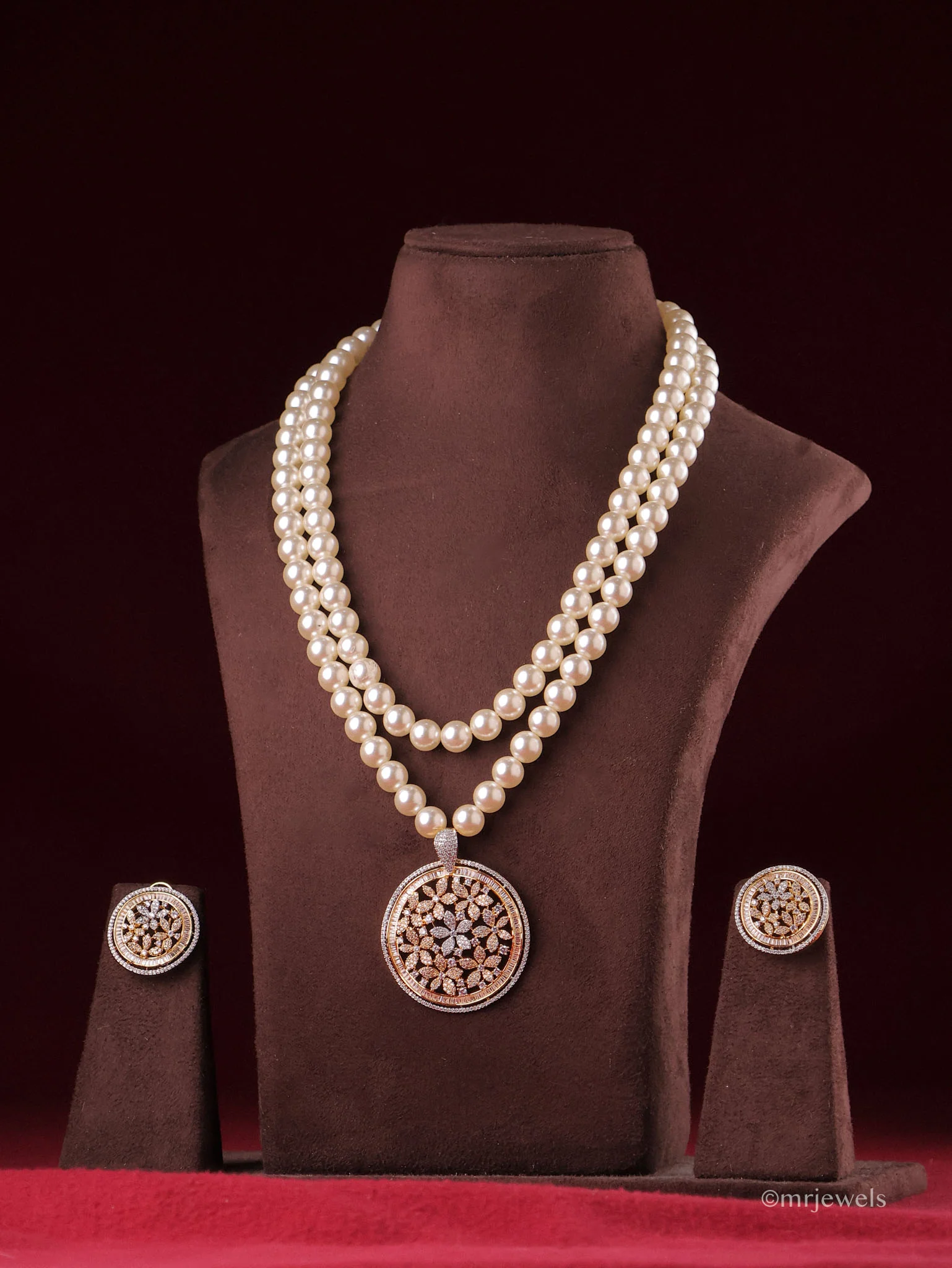 Noor Éternelle Pearl Necklace Set