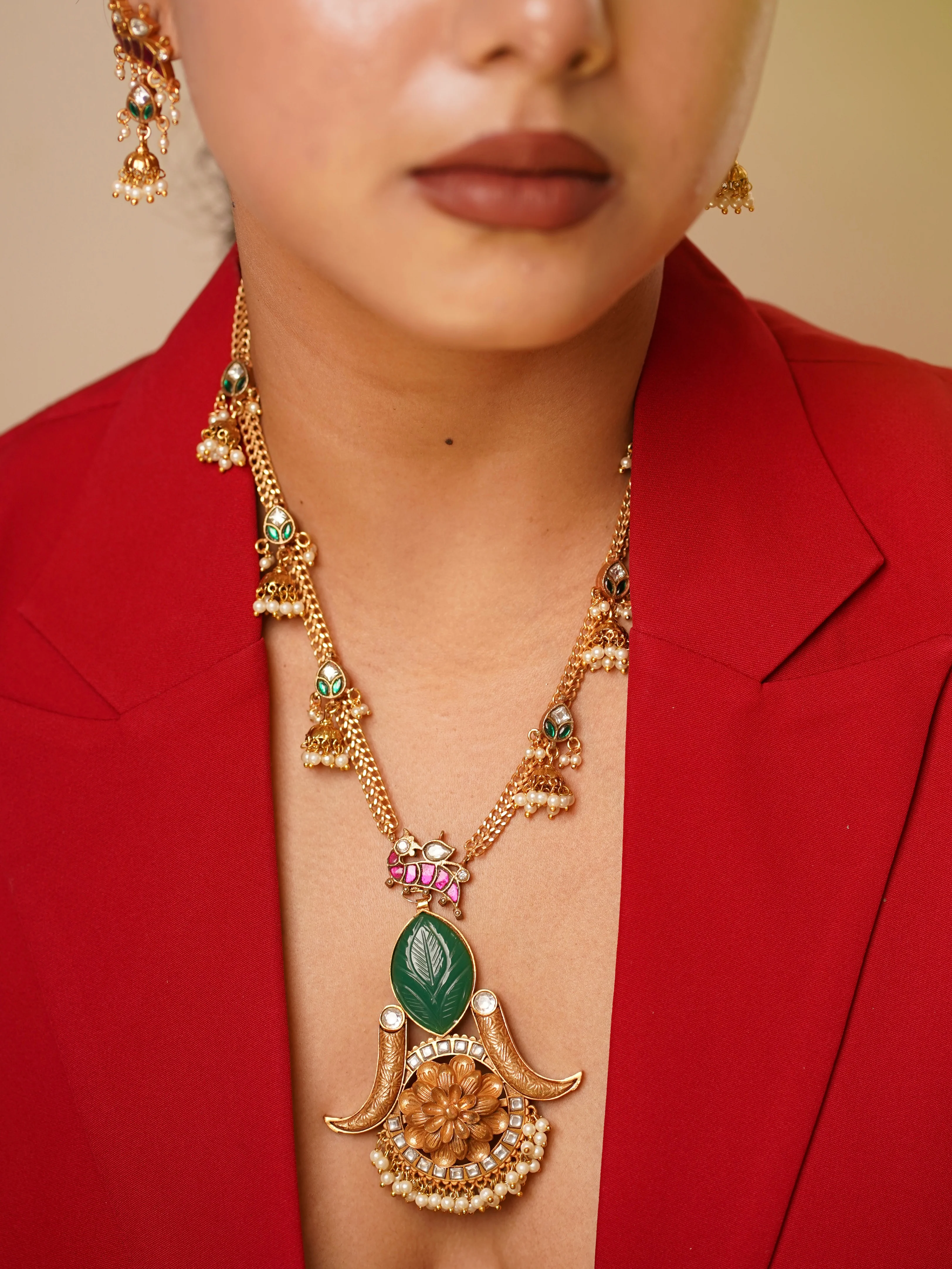 Noor Leaf Royale Necklace Set - Image 2
