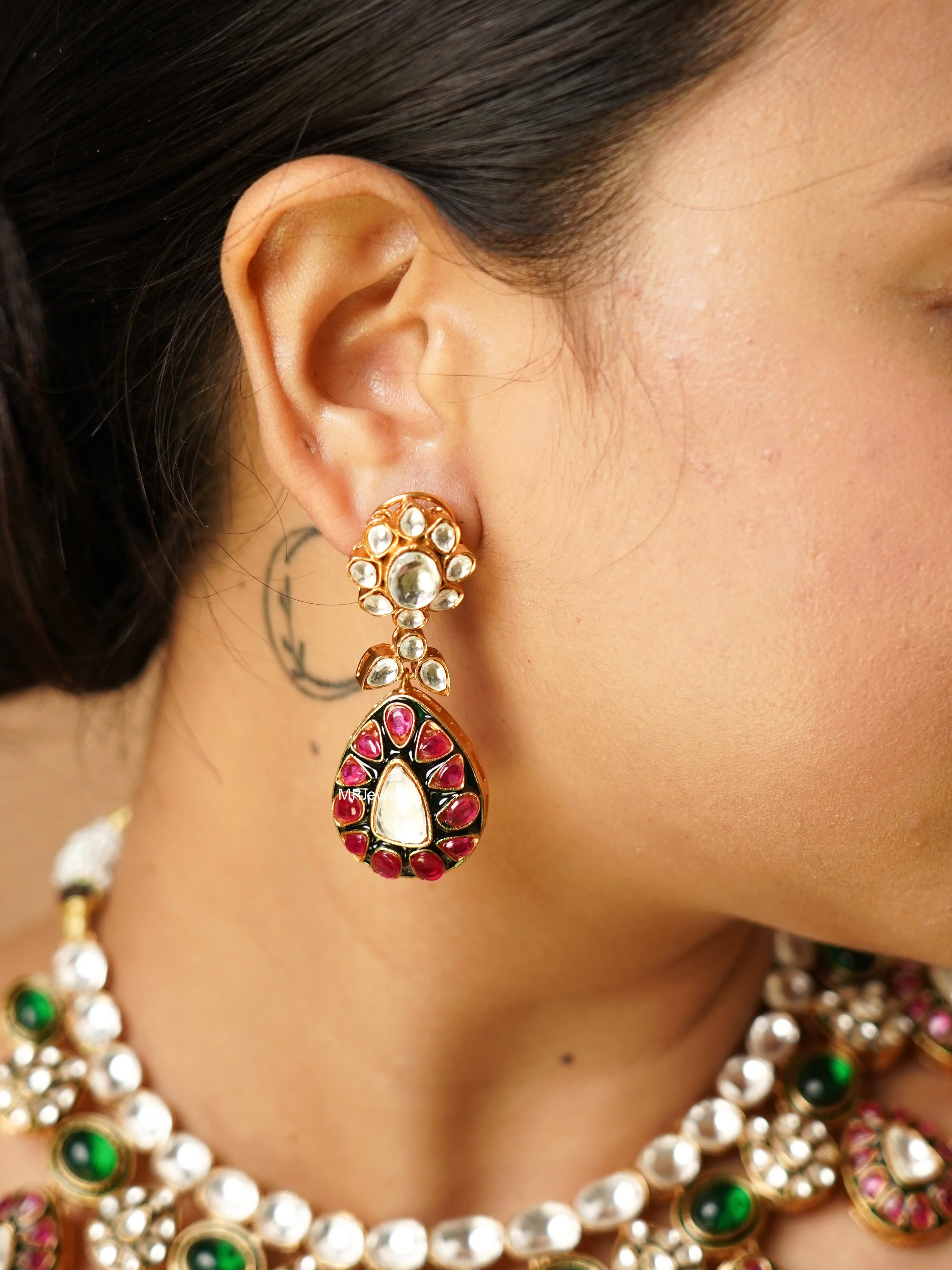 Noorani Ruby Emerald Victorian Kundan Necklace Set with Maang Tikka - Image 4