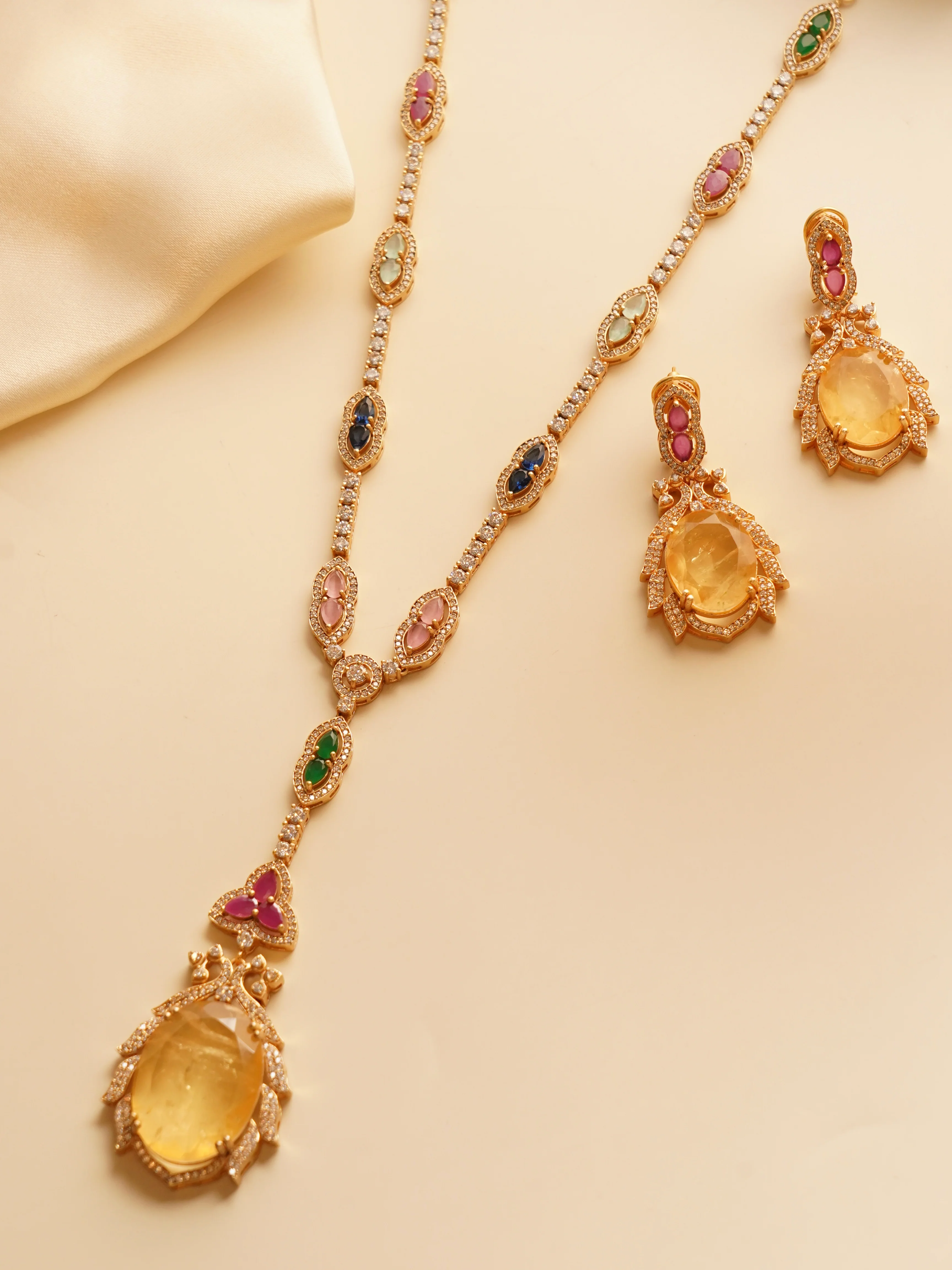 Noorie Statement Necklace Set - Image 5