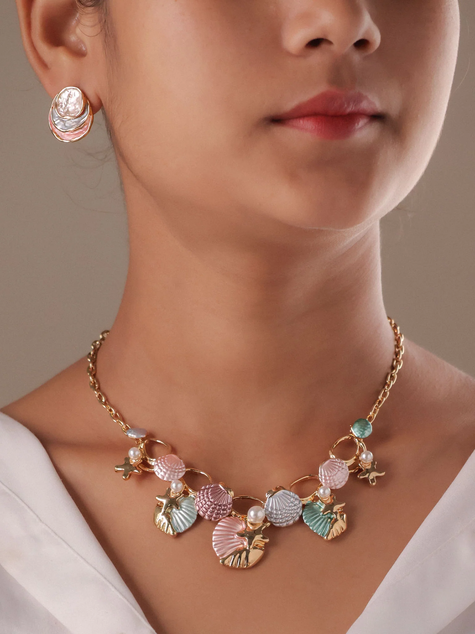 Oceanic Charm Shell Necklace Set