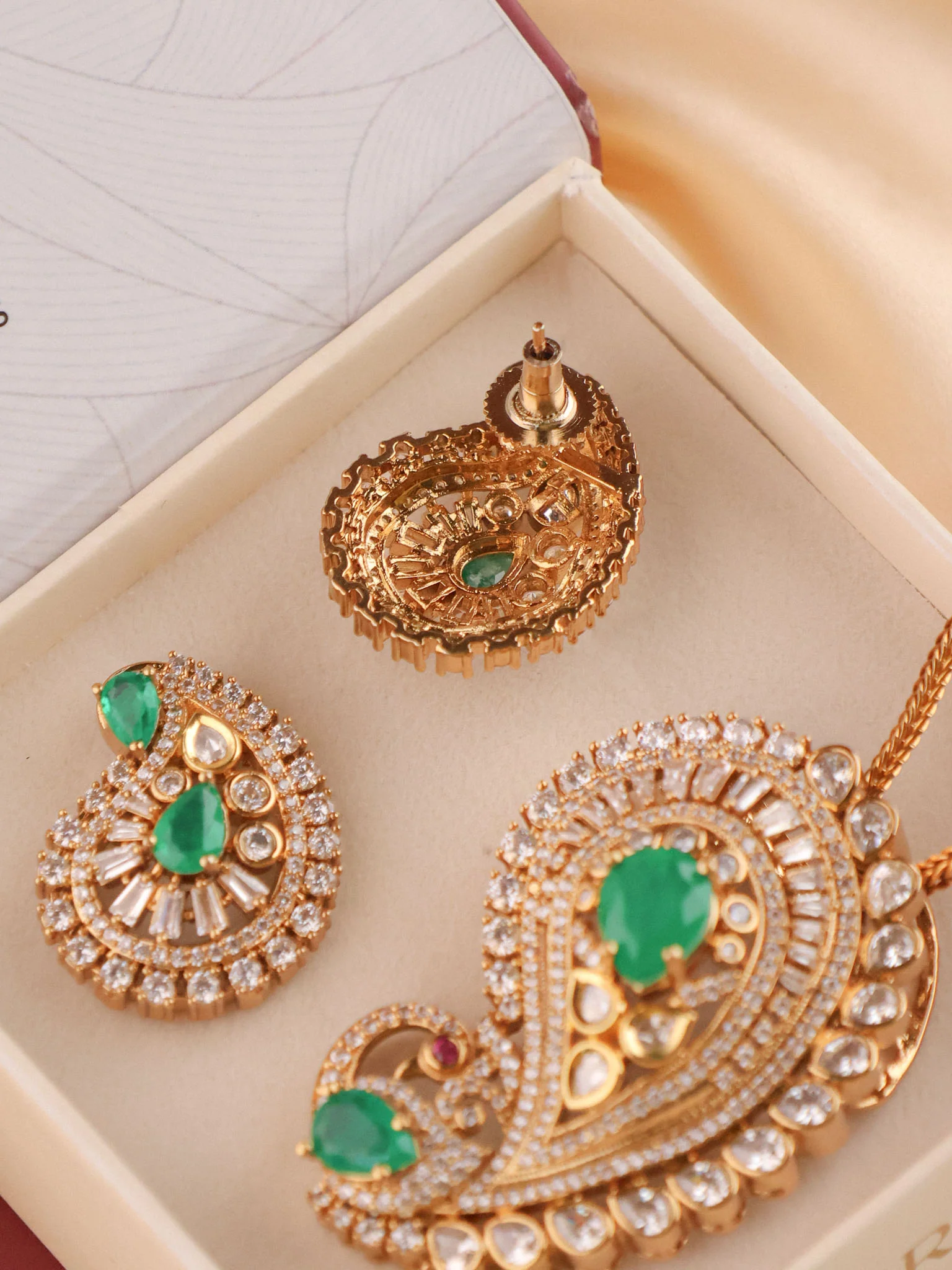 Paisley Polki Pendant Set - Image 5