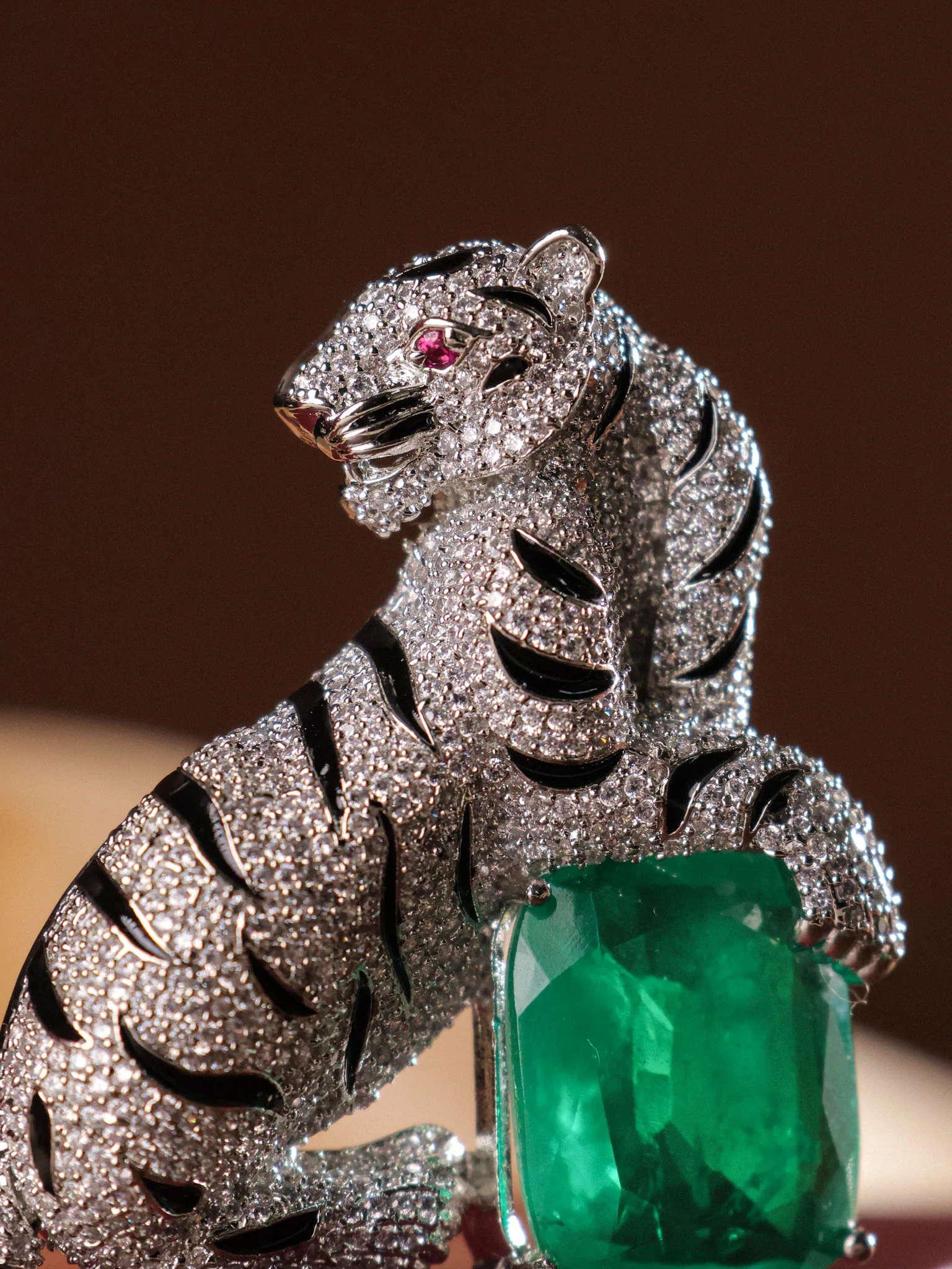 Panther Statement Brooch - Image 2