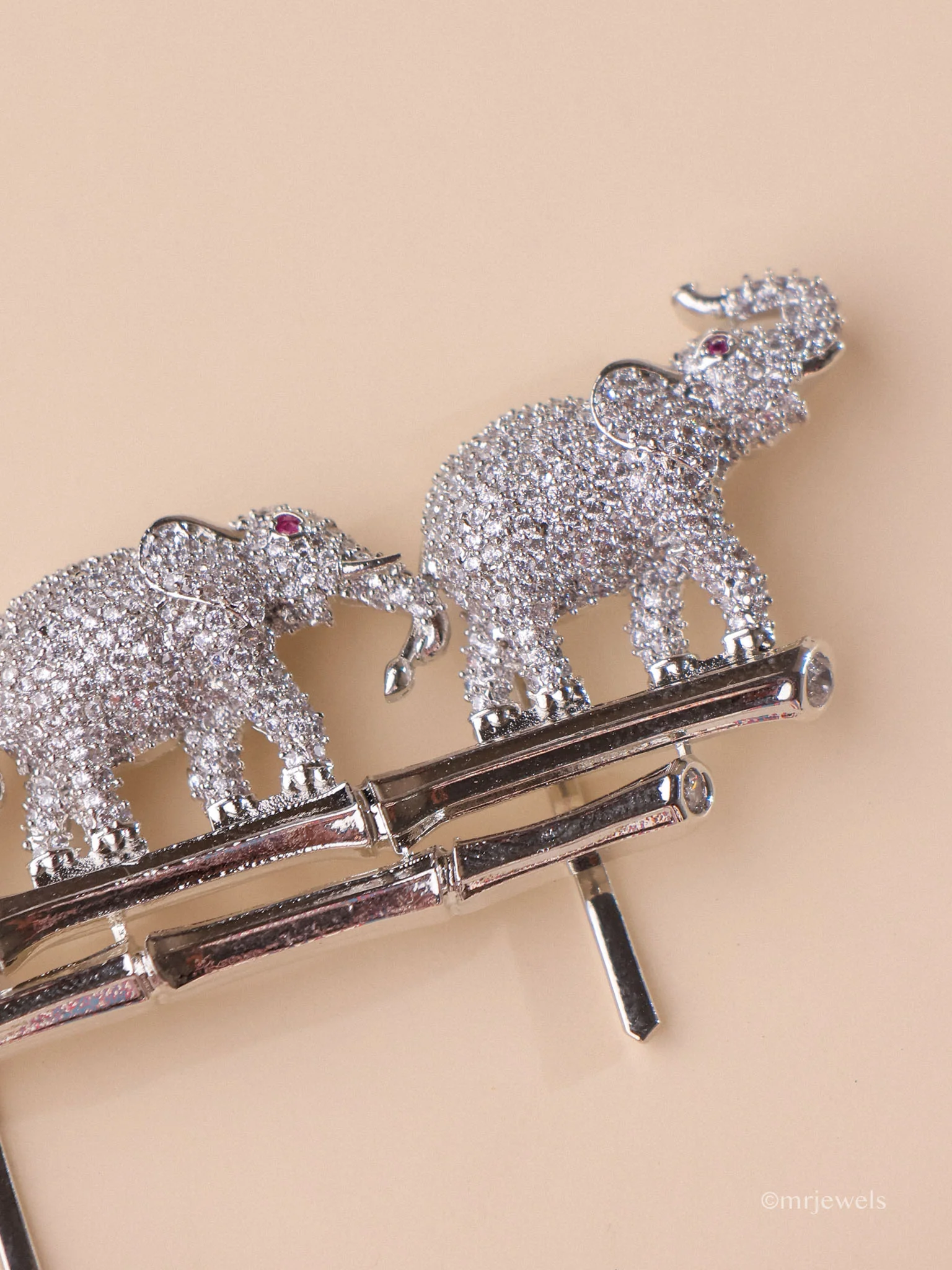 Pavé Elephant Brooch for Men's Suits - Image 3