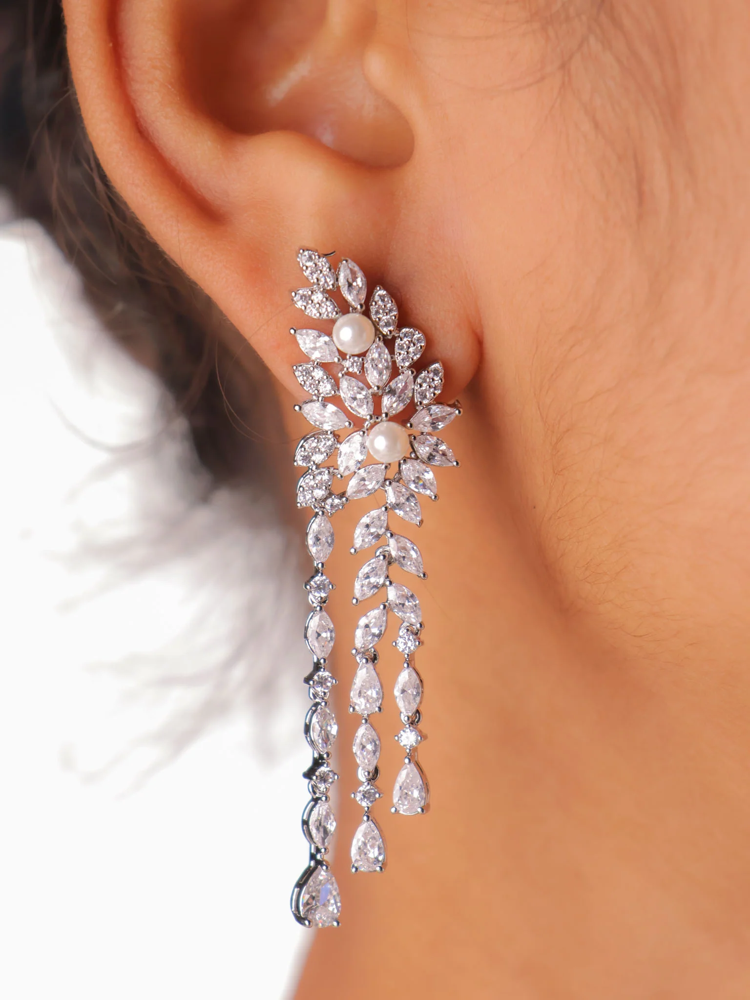 Pearl Emerald Diamond Necklace Set - Image 11