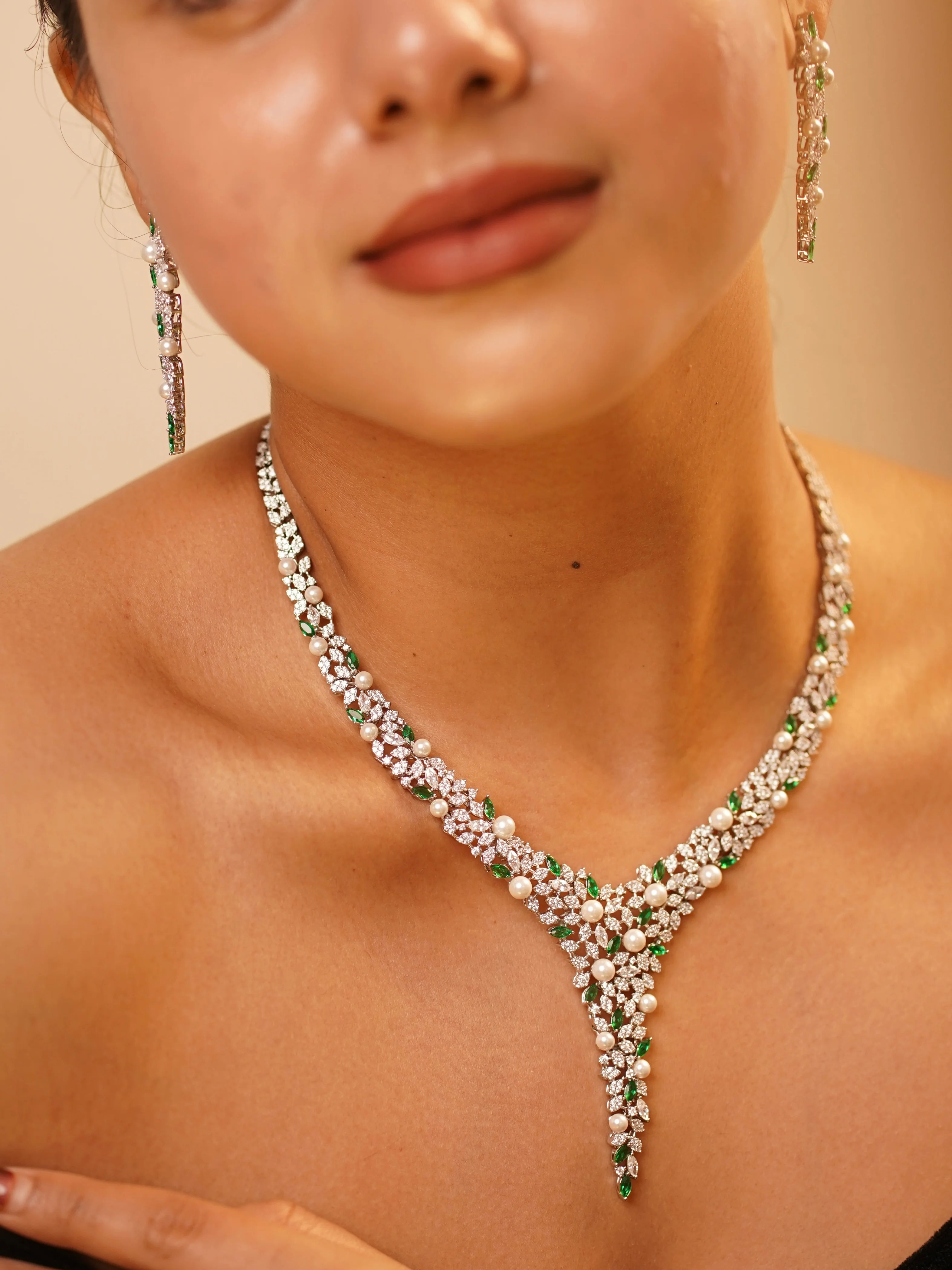 Pearl Emerald Diamond Necklace Set - Image 3