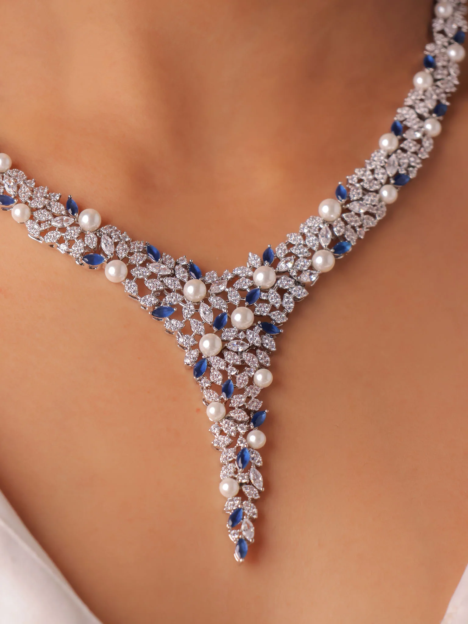 Pearl Emerald Diamond Necklace Set - Image 7