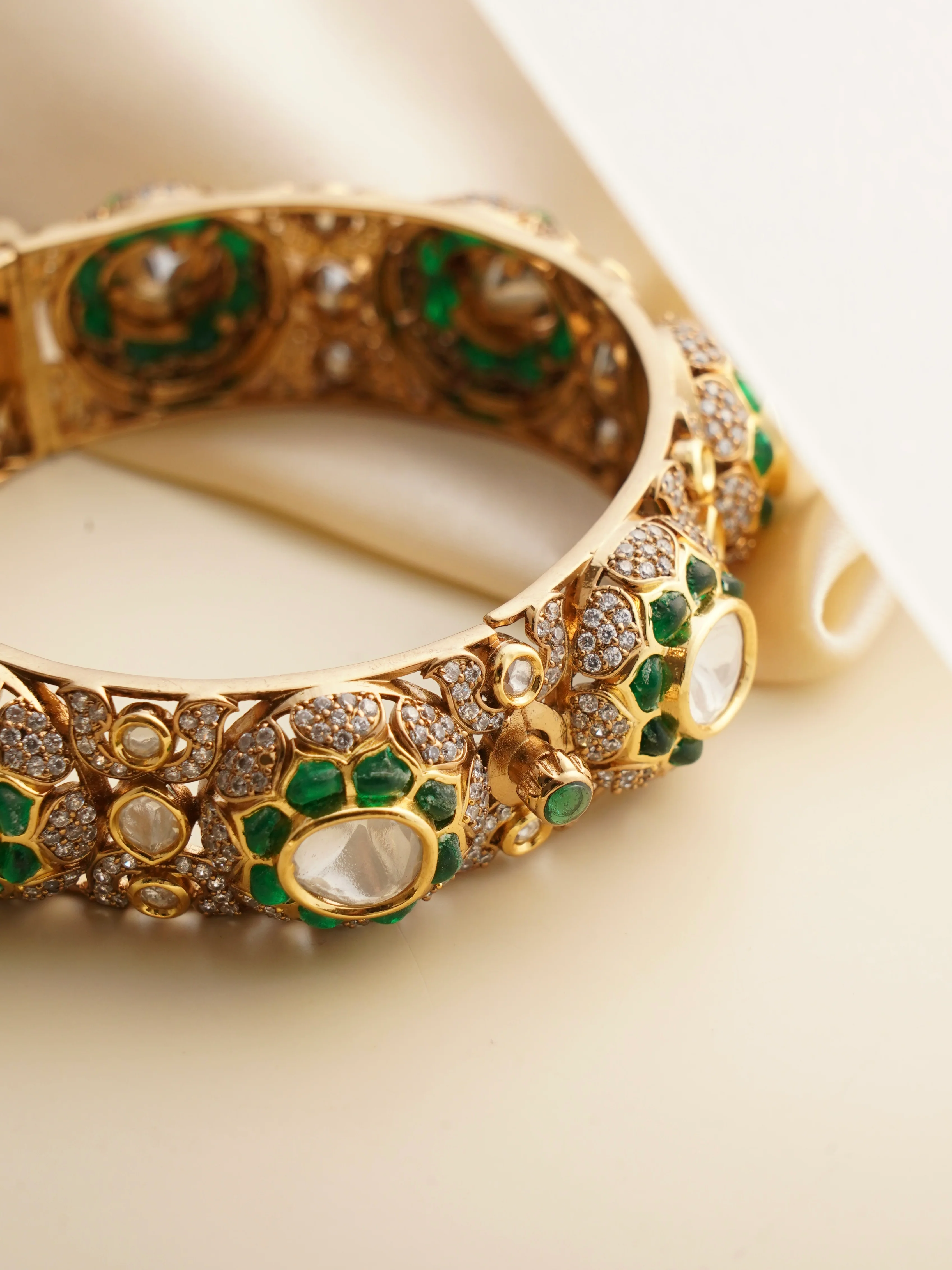 Polki Kundan Kada with Royal Polki Detailing- Openable - Image 4