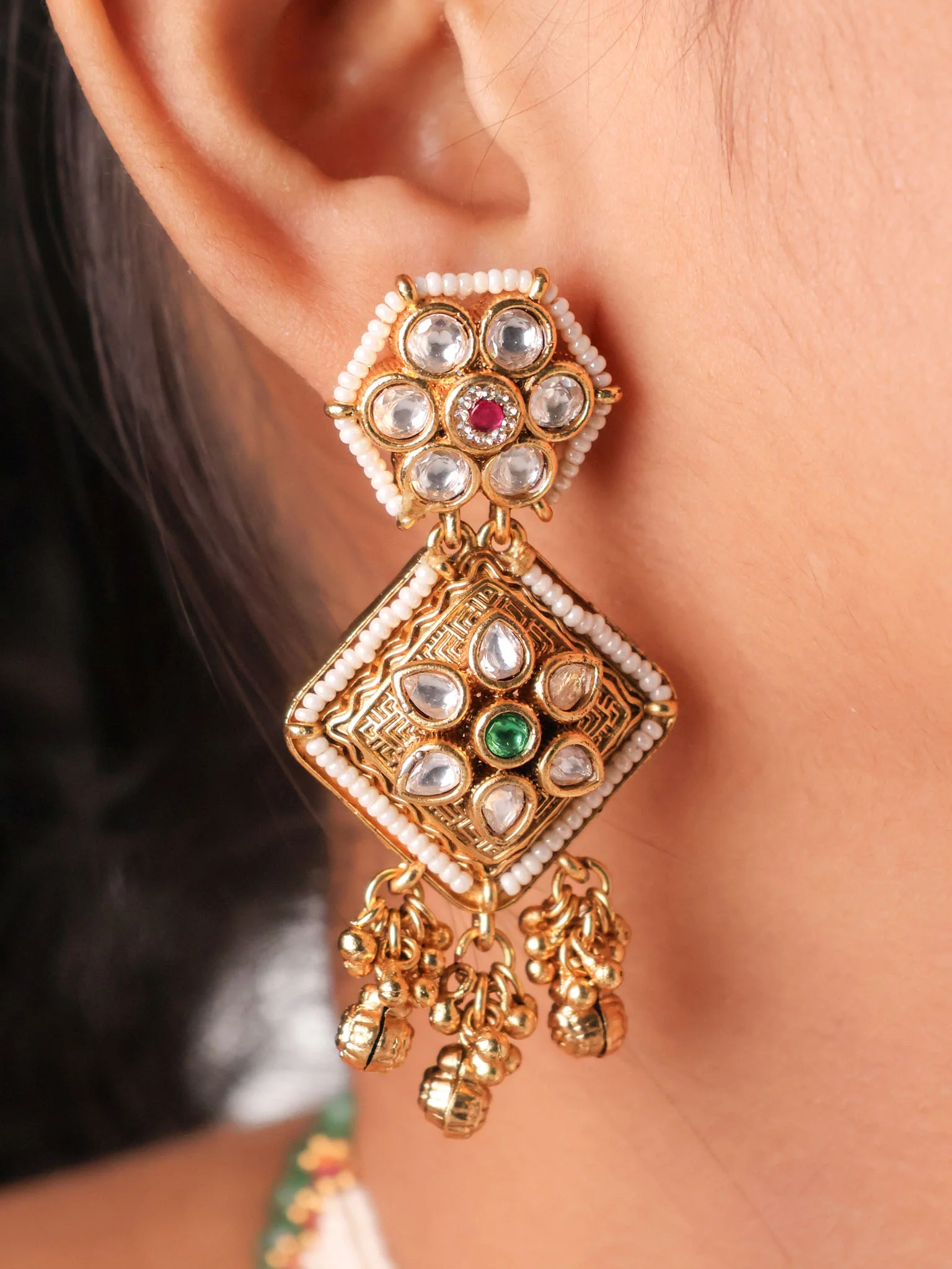 Rajwada Polki Beaded Choker Set - Image 3