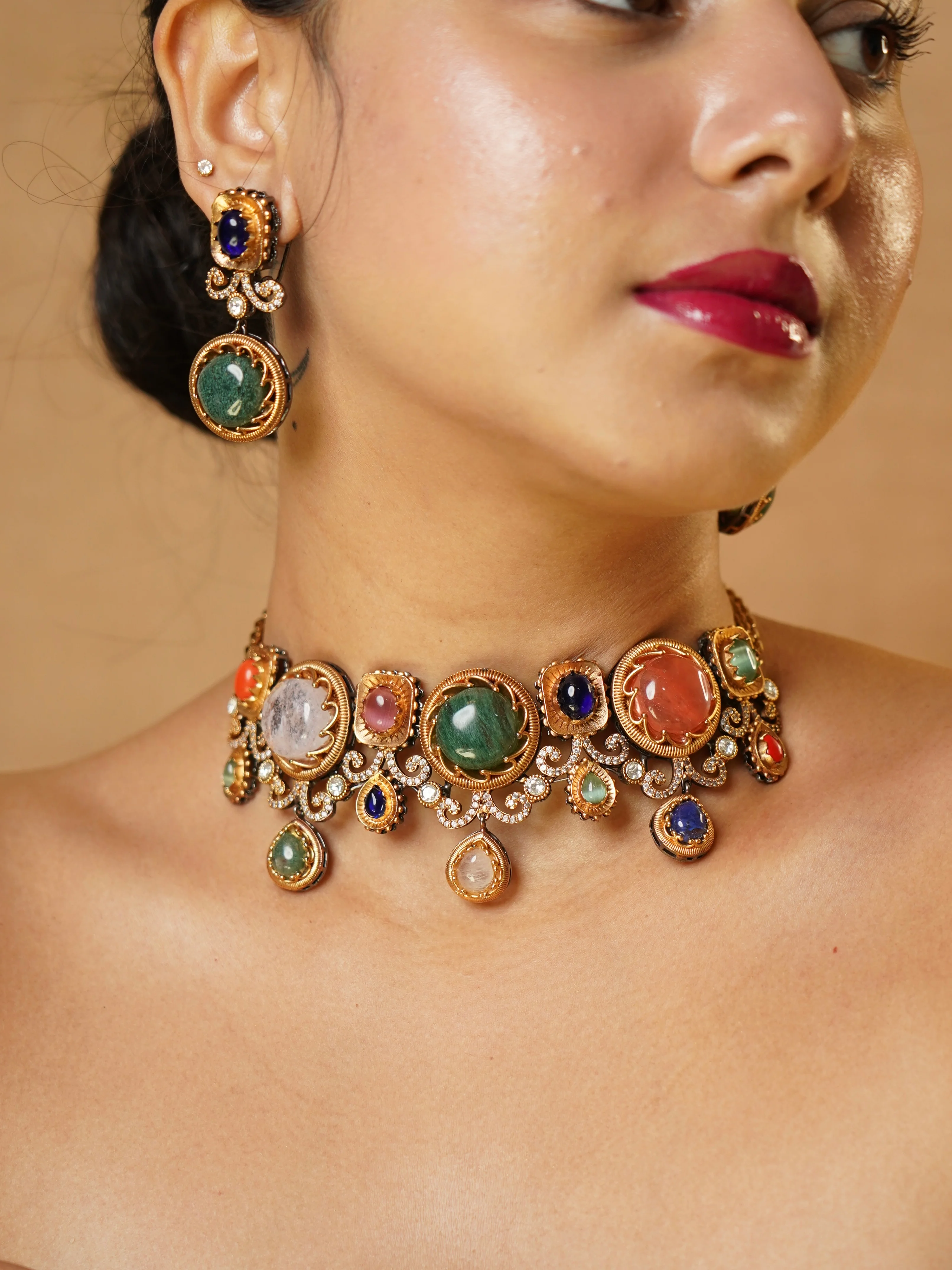 Regal Medallion Choker Set