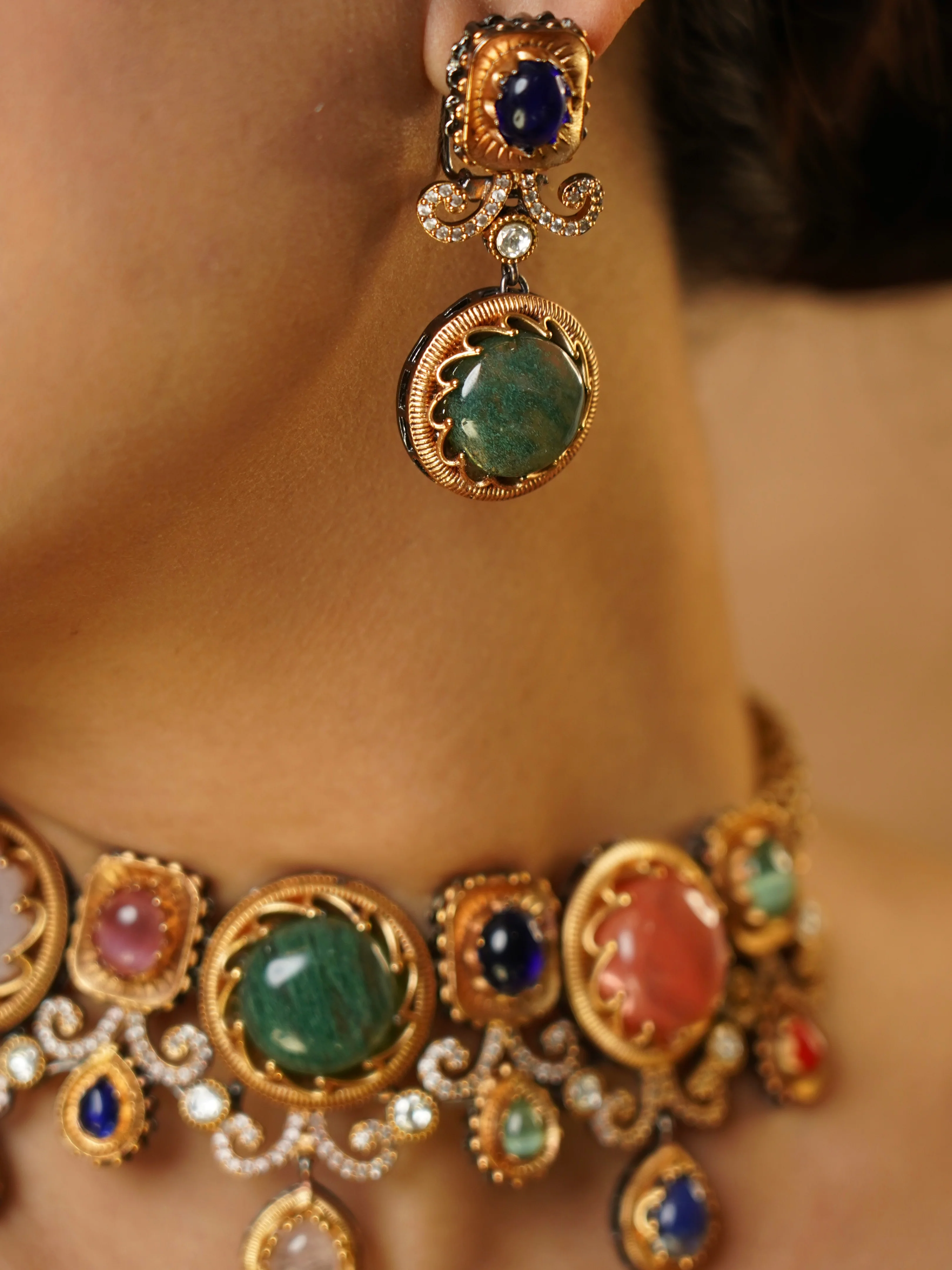 Regal Medallion Choker Set - Image 3