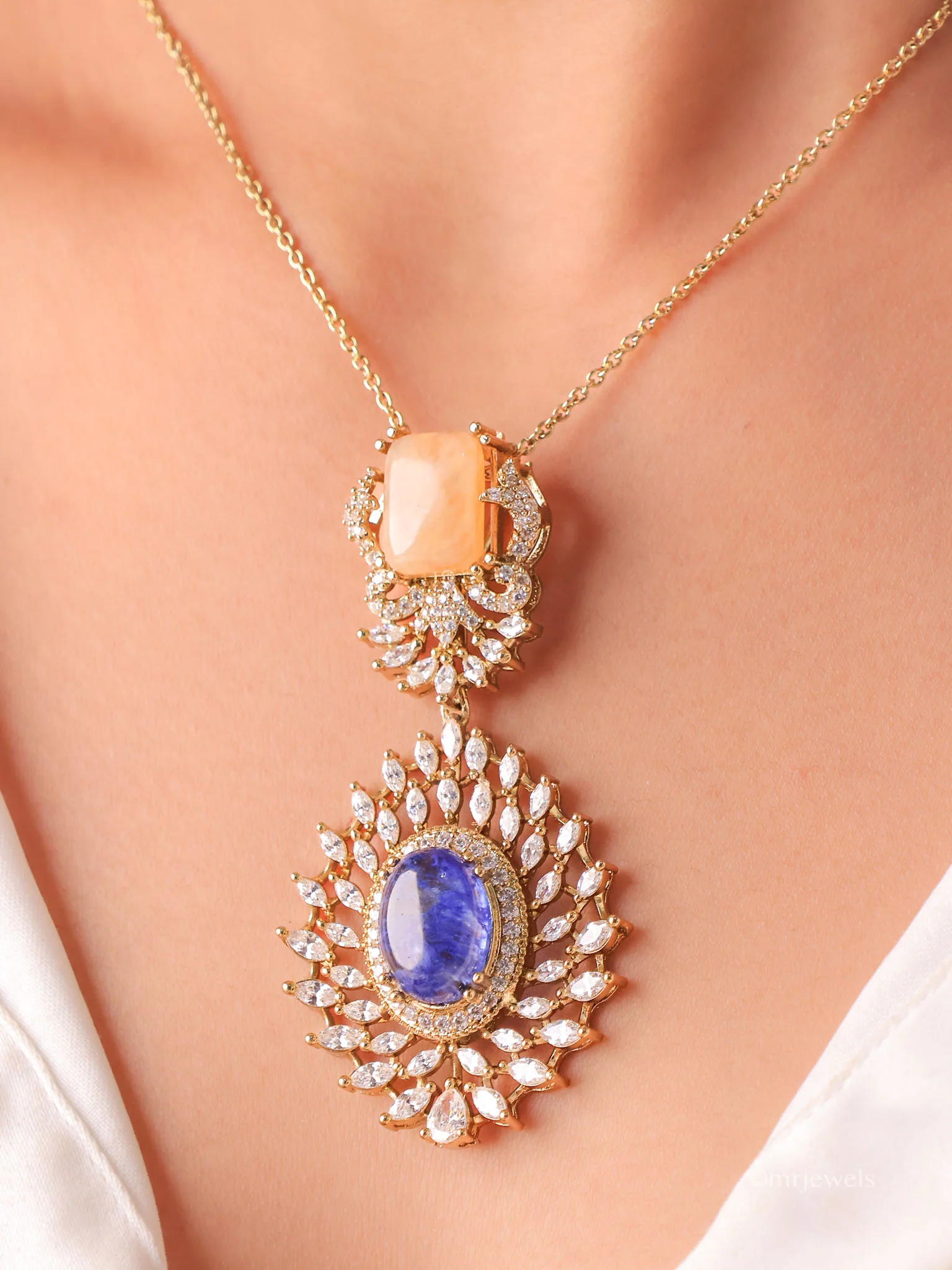 Roselle Crystal Pendant Set - Image 10