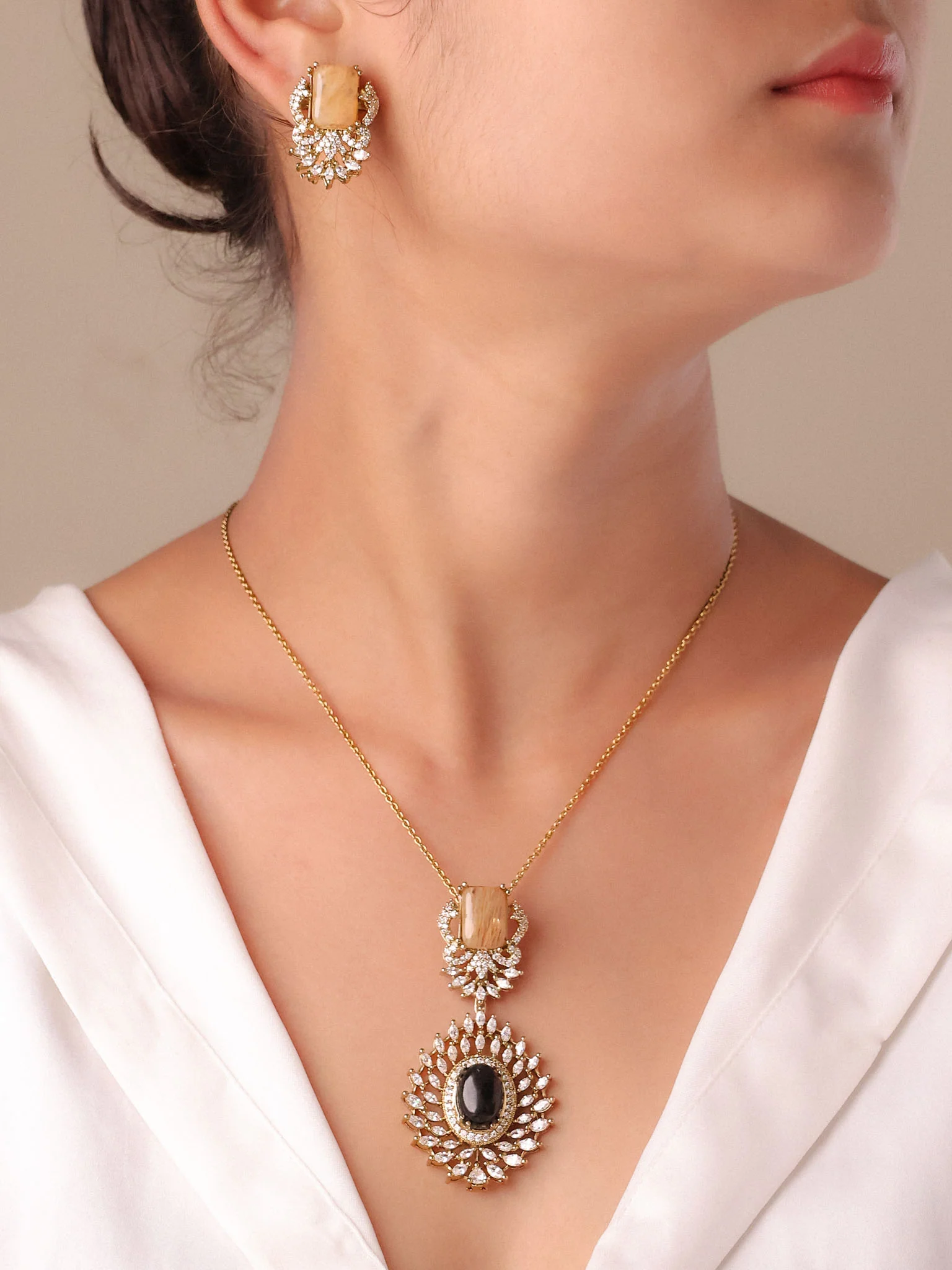Roselle Crystal Pendant Set - Image 2