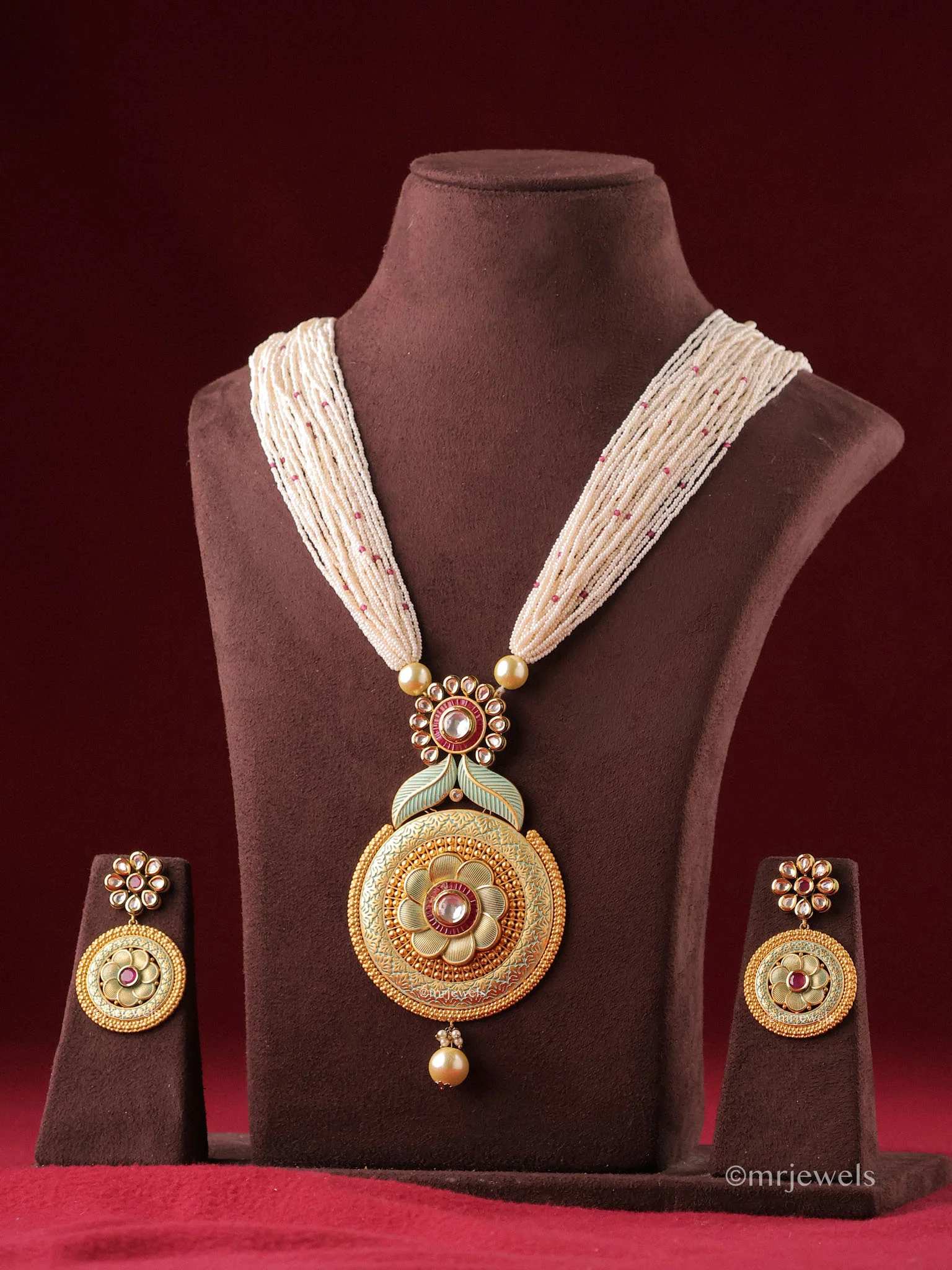 Royal Antique Pearl Kundan Necklace Set