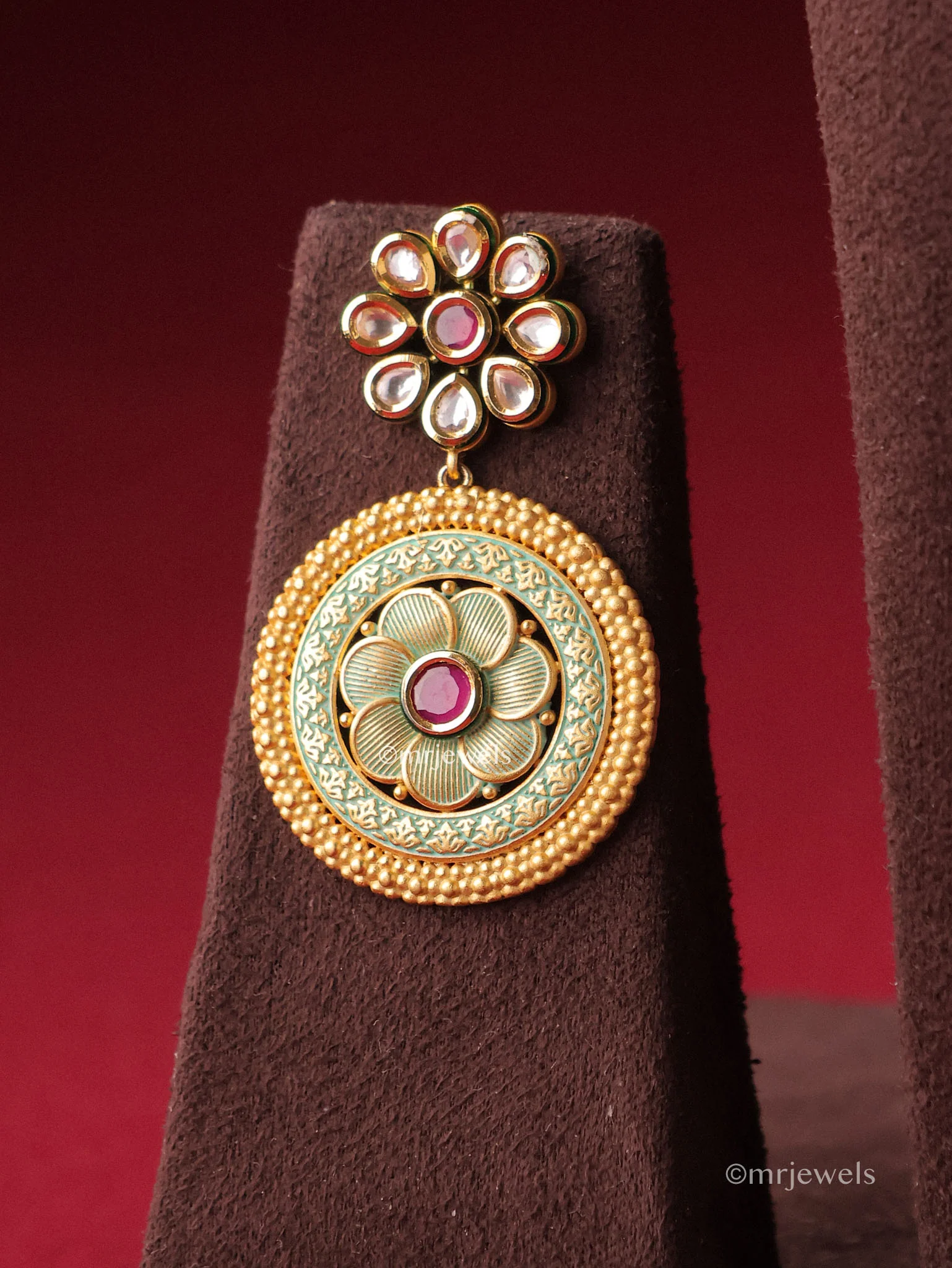 Royal Antique Pearl Kundan Necklace Set - Image 2