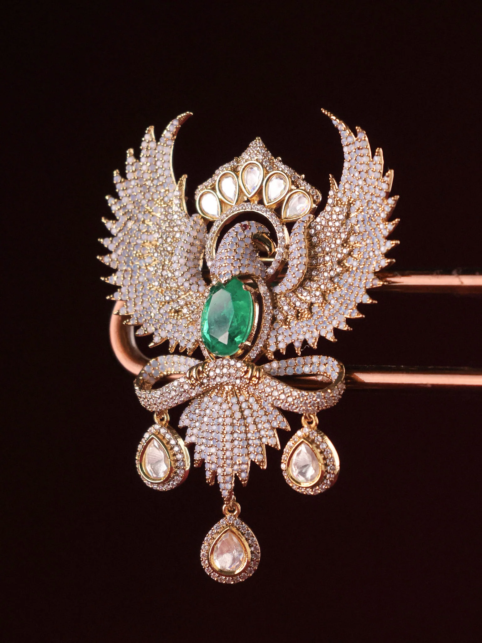 Royal Eagle Emerald Couture Brooch - Image 5