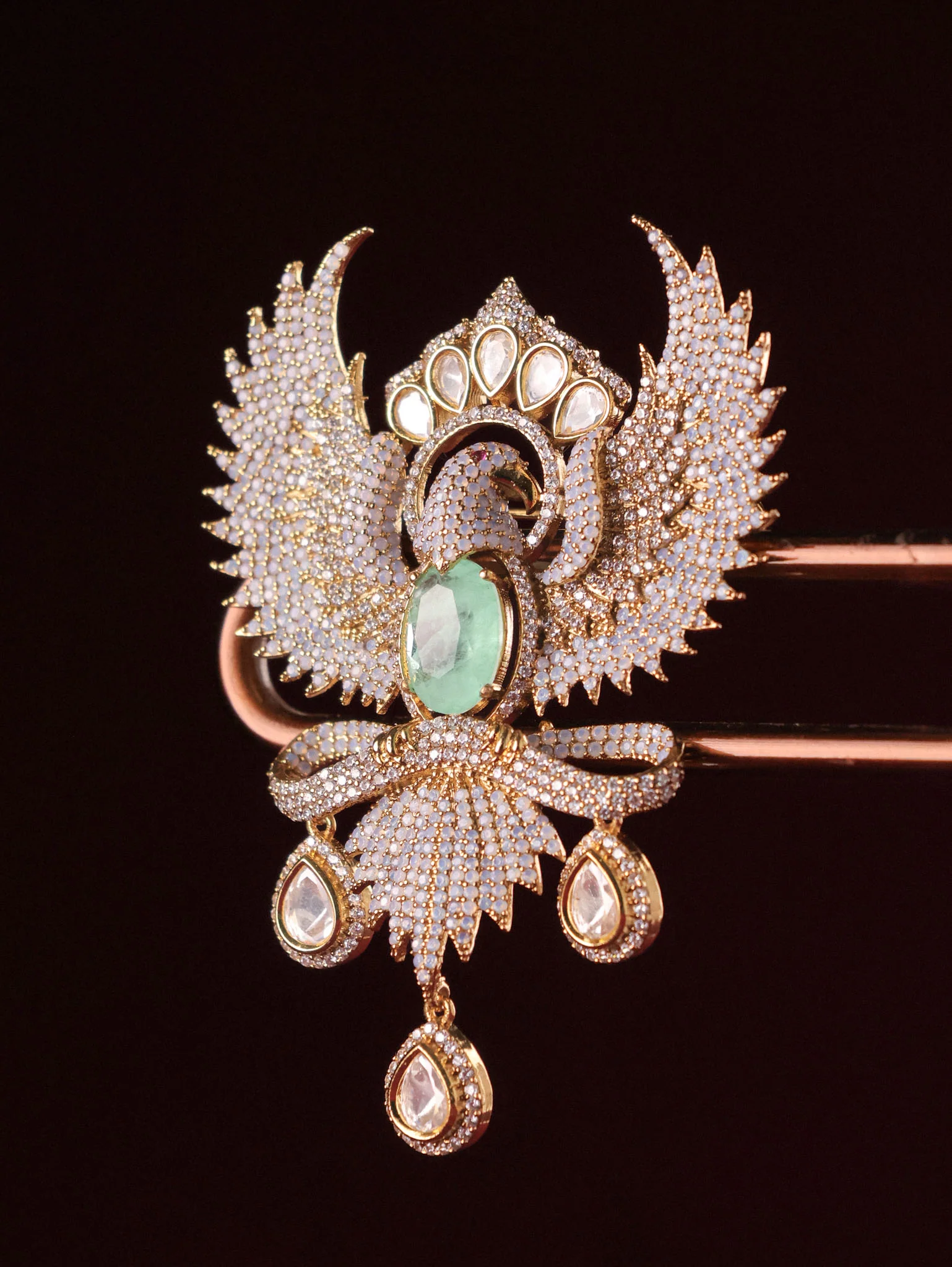 Royal Eagle Emerald Couture Brooch - Image 7