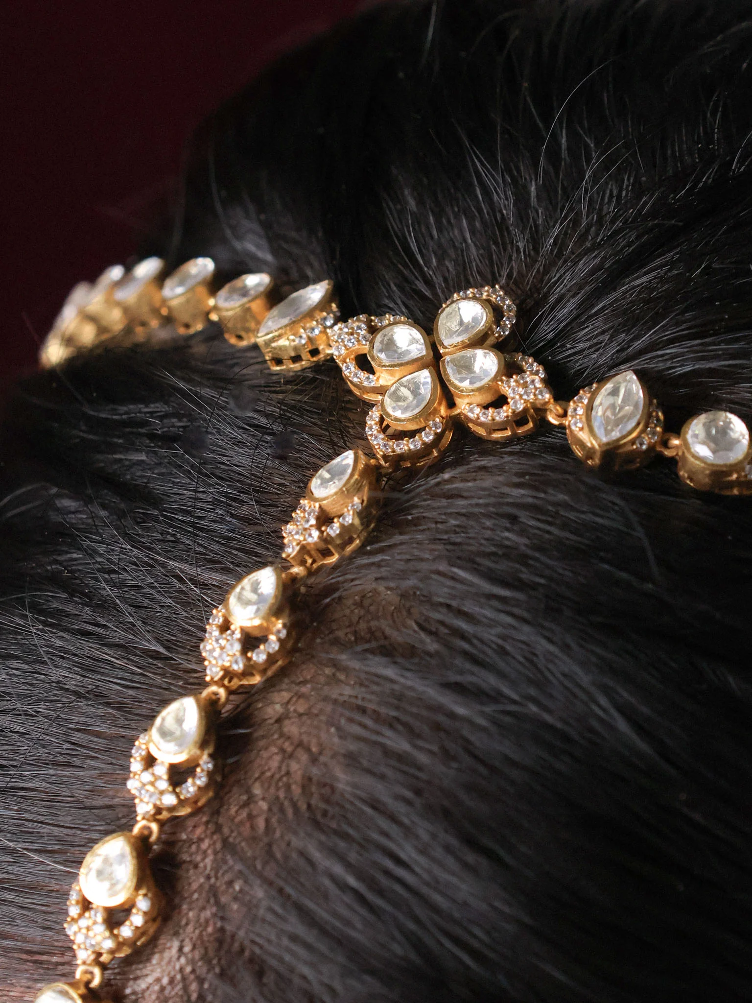 Royal Kundan Pearl Mathapatti - Image 3