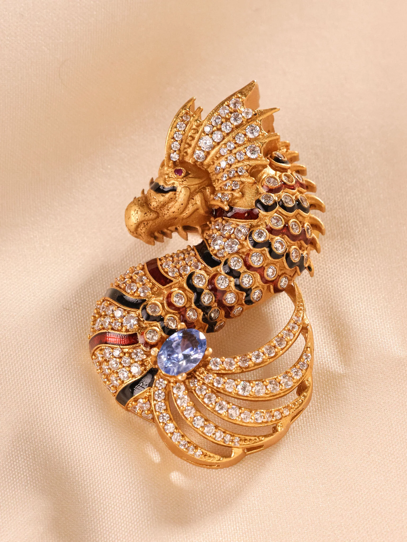 Royale Seahorse Brooch - Image 13