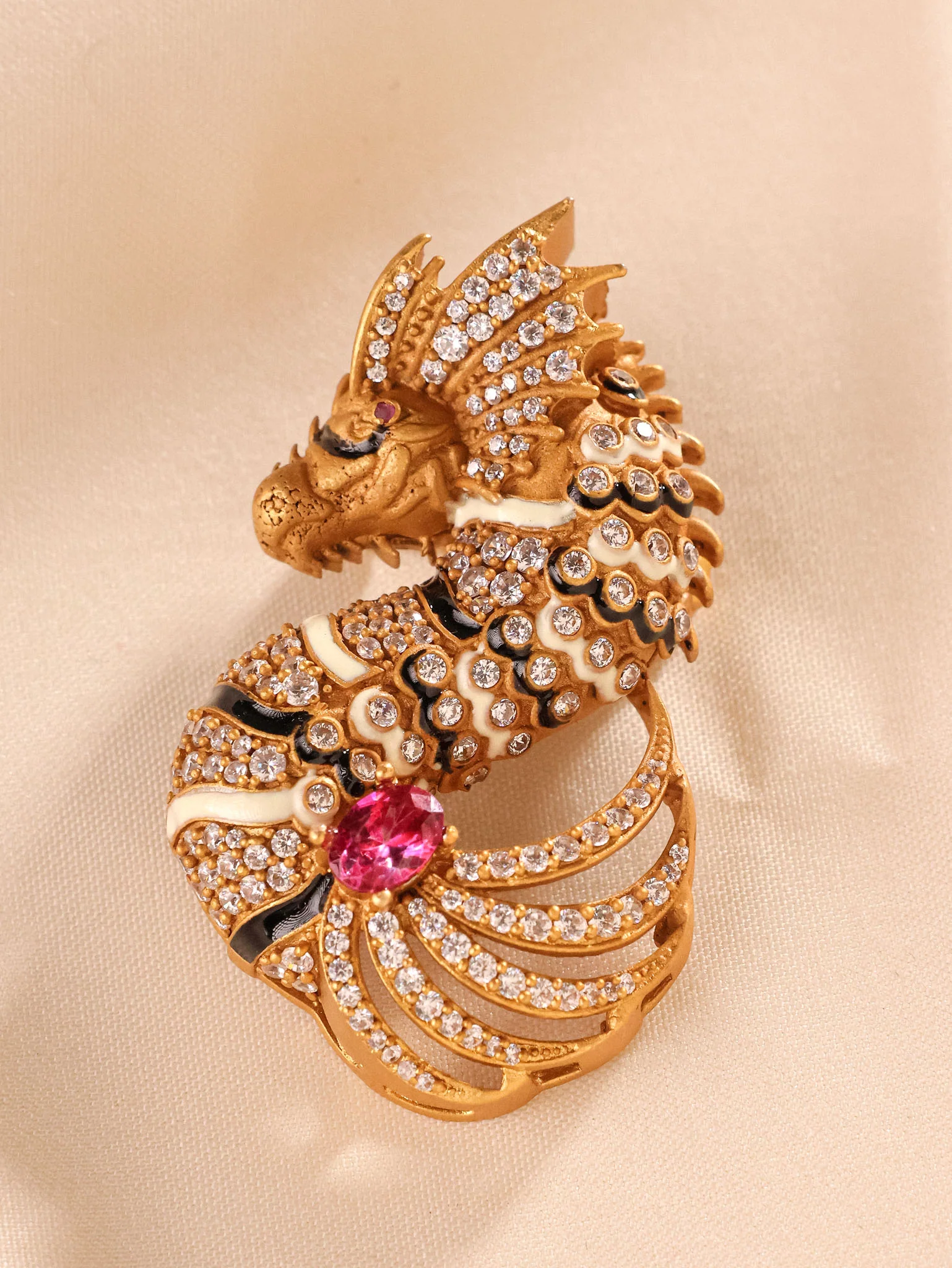 Royale Seahorse Brooch - Image 6