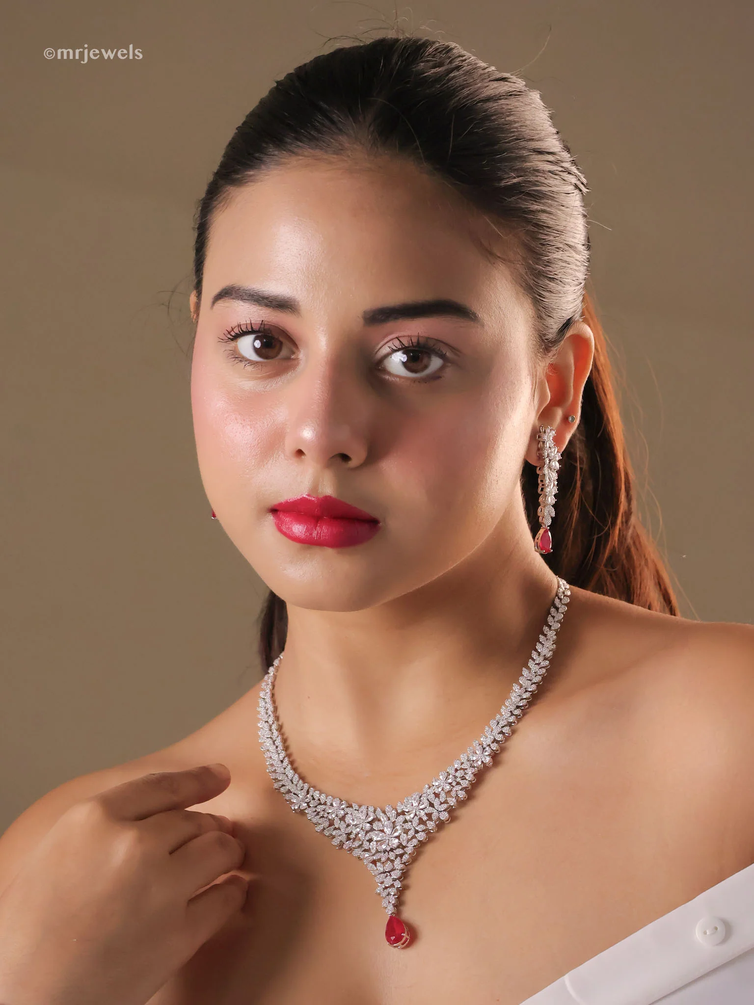Teardrop Diamond Necklace Set - Image 2