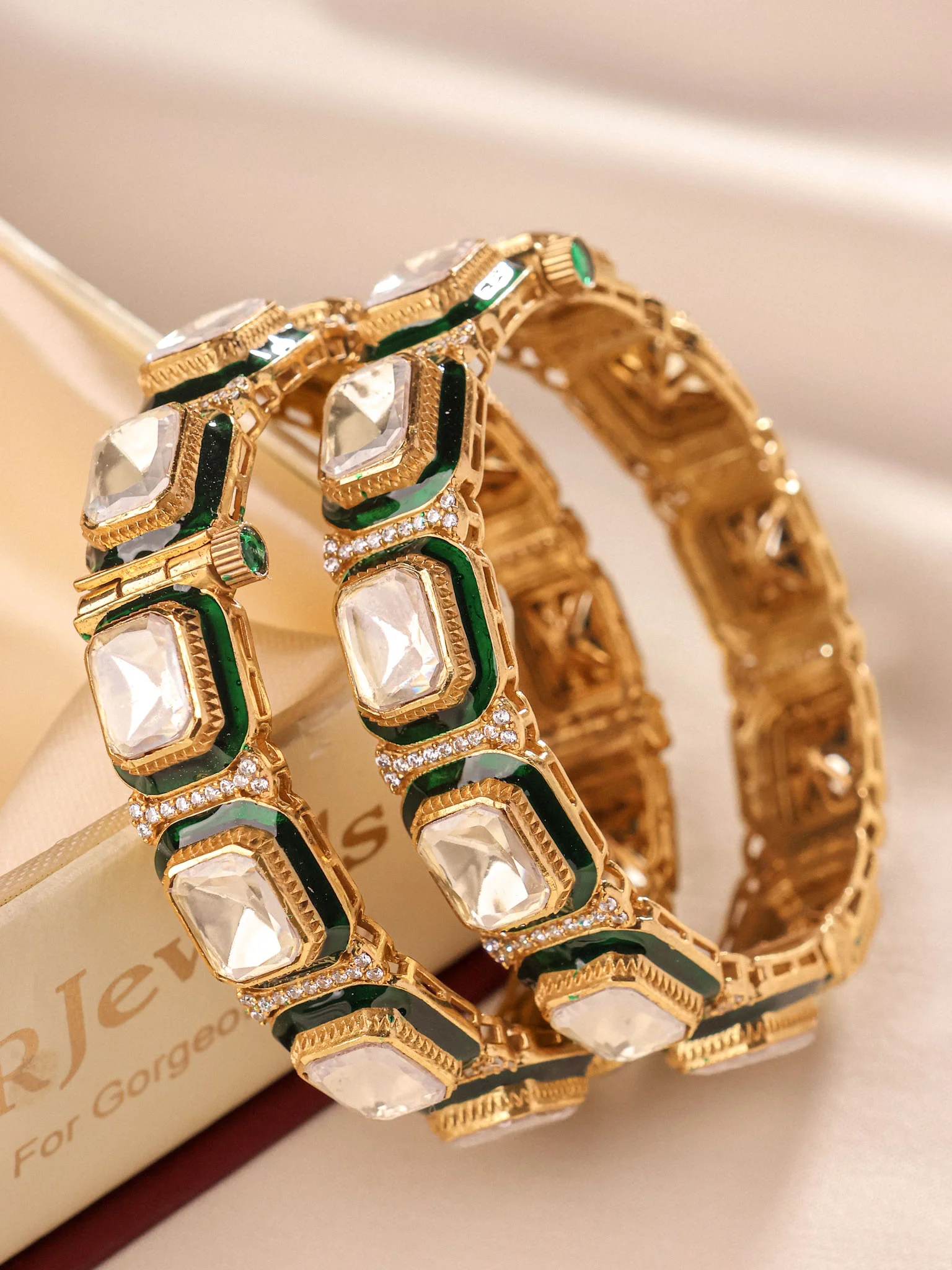 Saanjh Emerald Kundan Kada Openable (Pair)