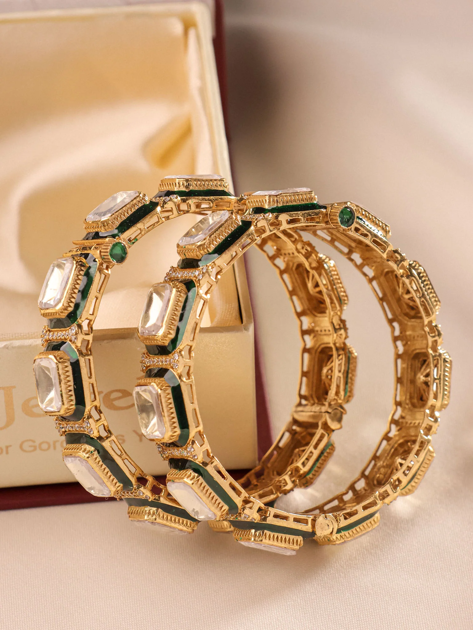 Saanjh Emerald Kundan Kada Openable (Pair) - Image 3