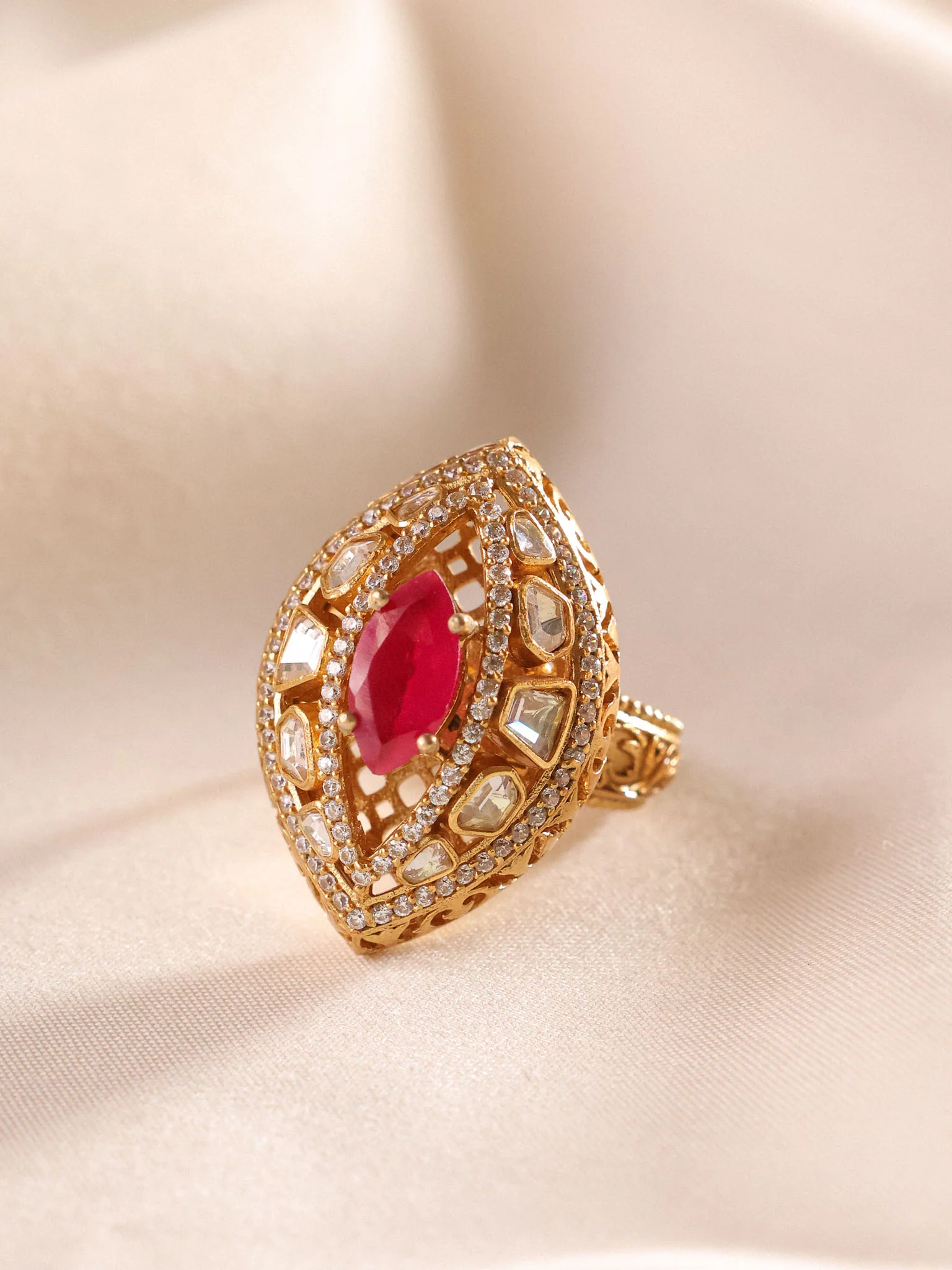 Saanjh Ratna Moissanite Ring - Image 2