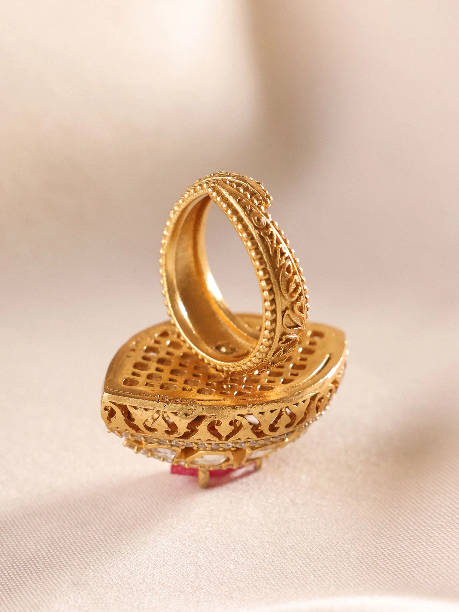 Saanjh Ratna Moissanite Ring - Image 6
