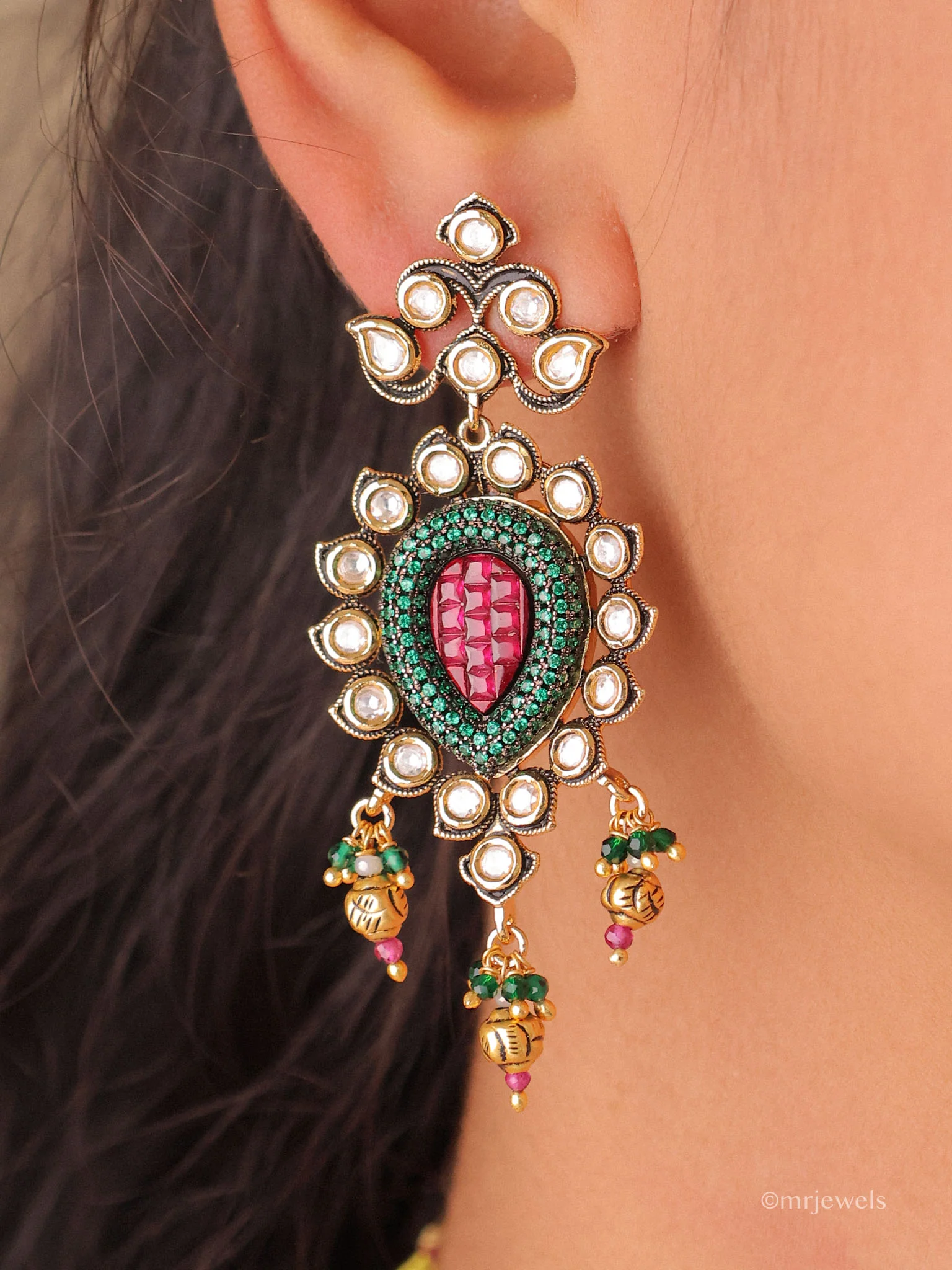 Saanvi Sabhya Statement Set - Image 3