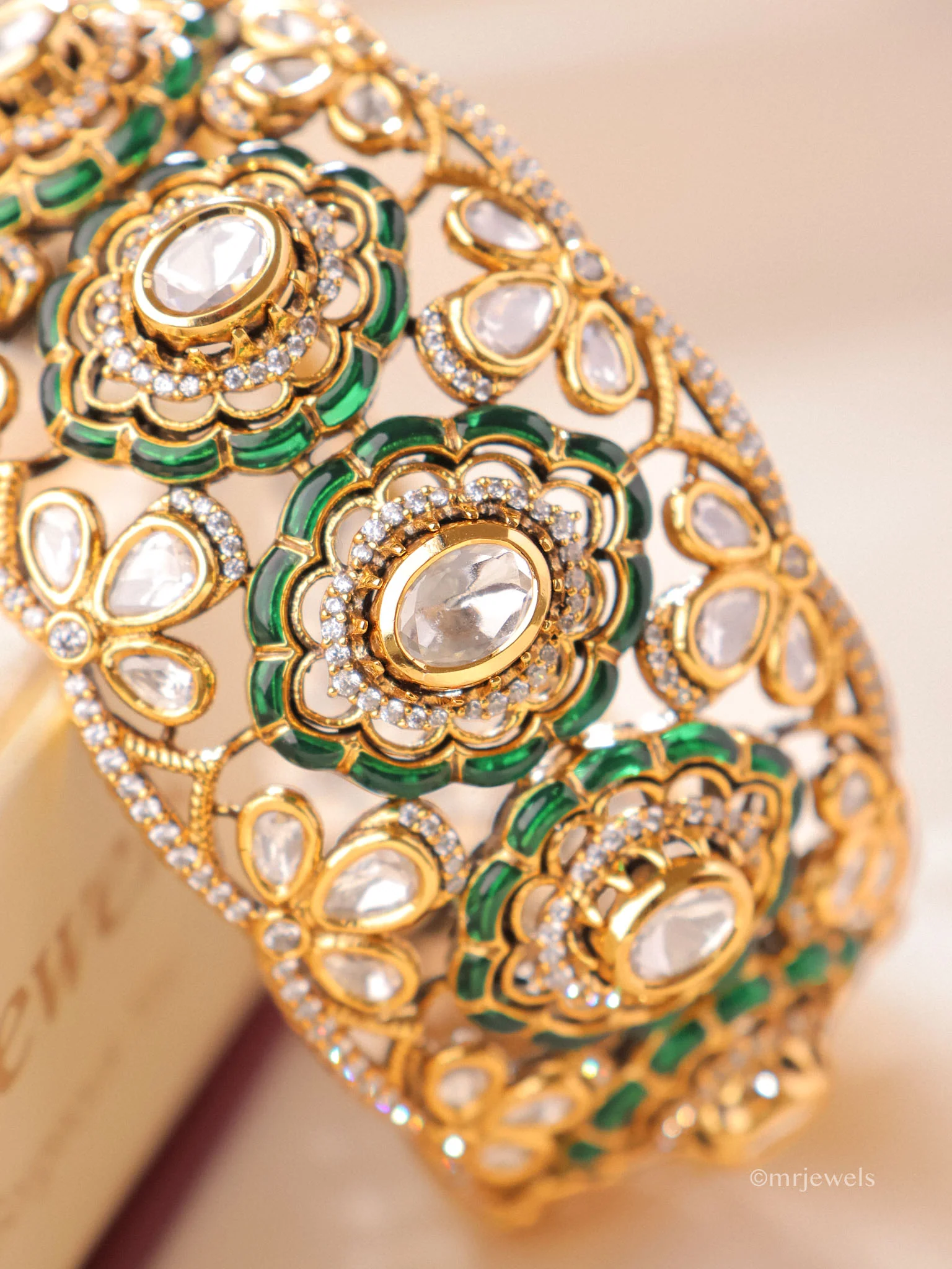 Saanya Polki Moissanite Kada - Image 6
