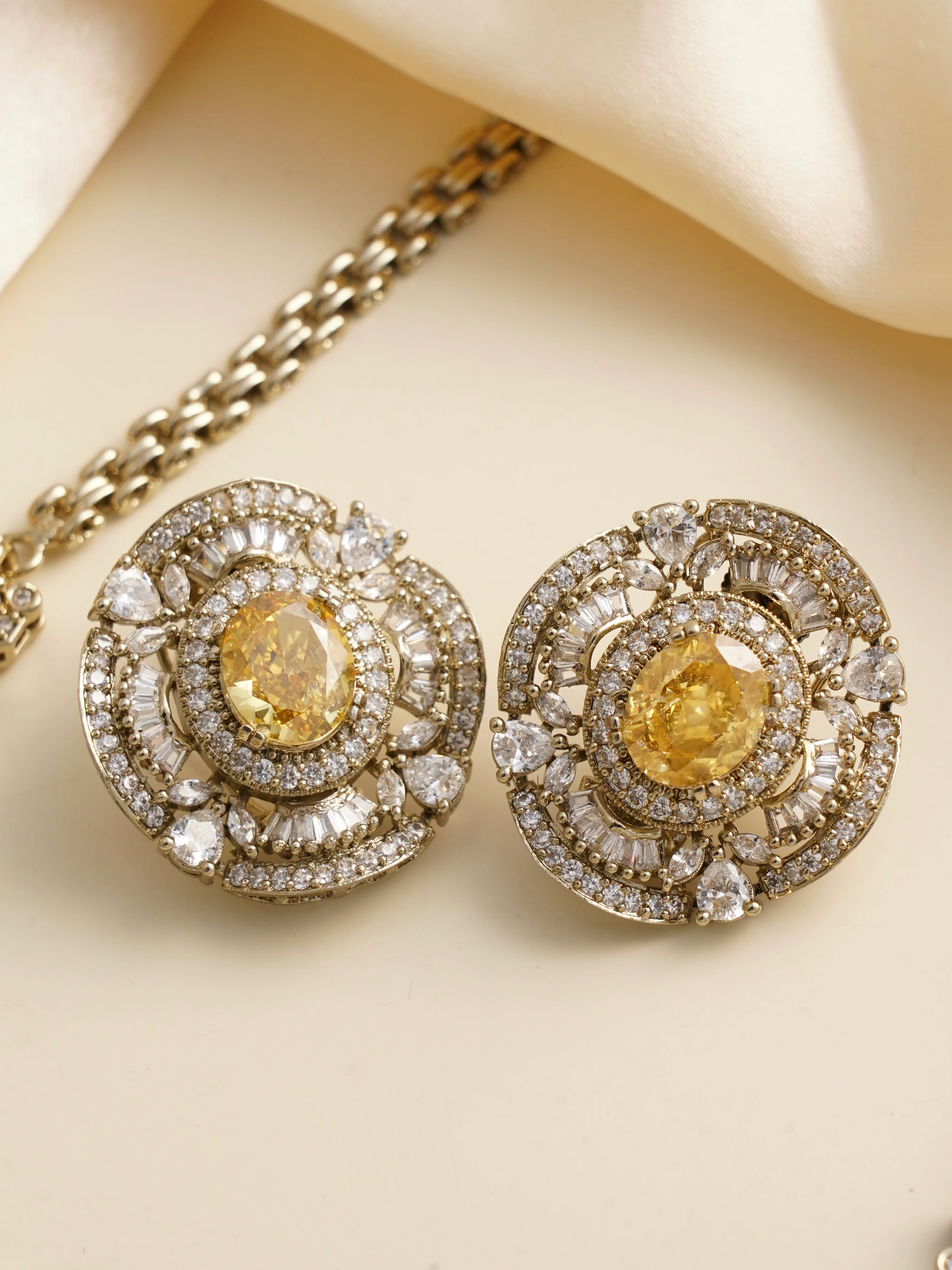 Sabya Inspired Gemstone Necklace Set - Image 3