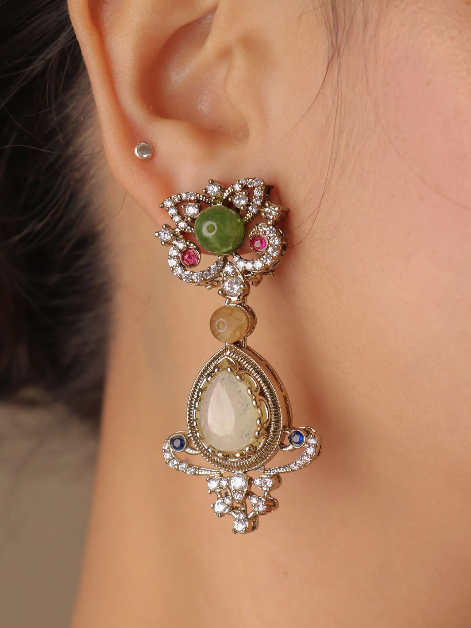 Sabya-Inspired Navratna Kundan Set - Image 3