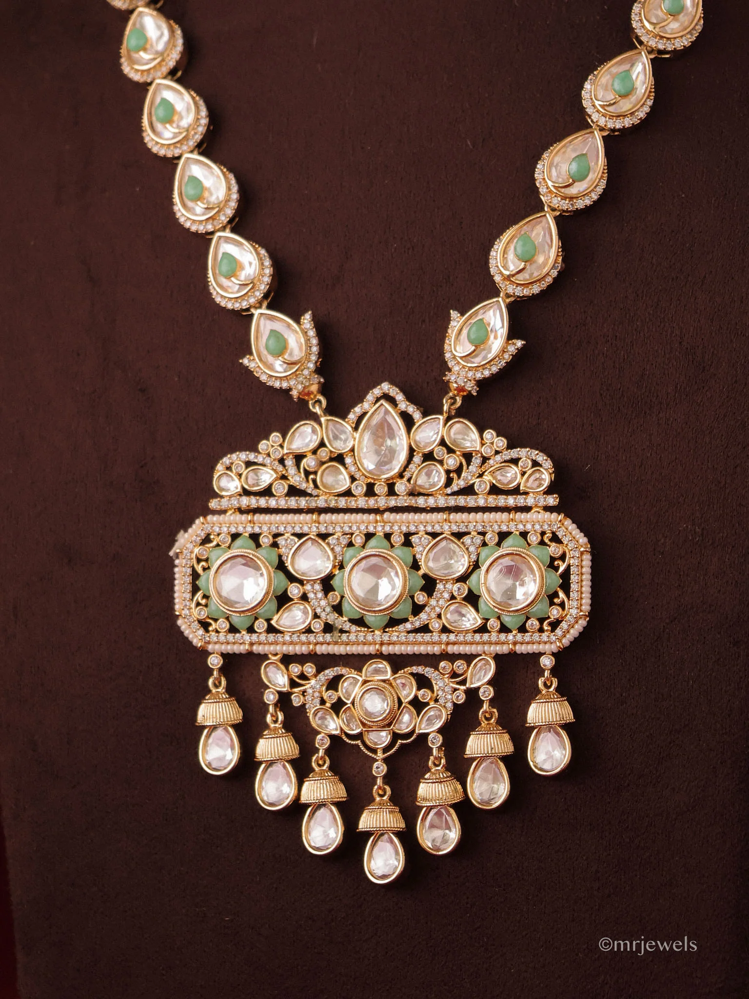 Samaira Statement Kundan Necklace - Image 2