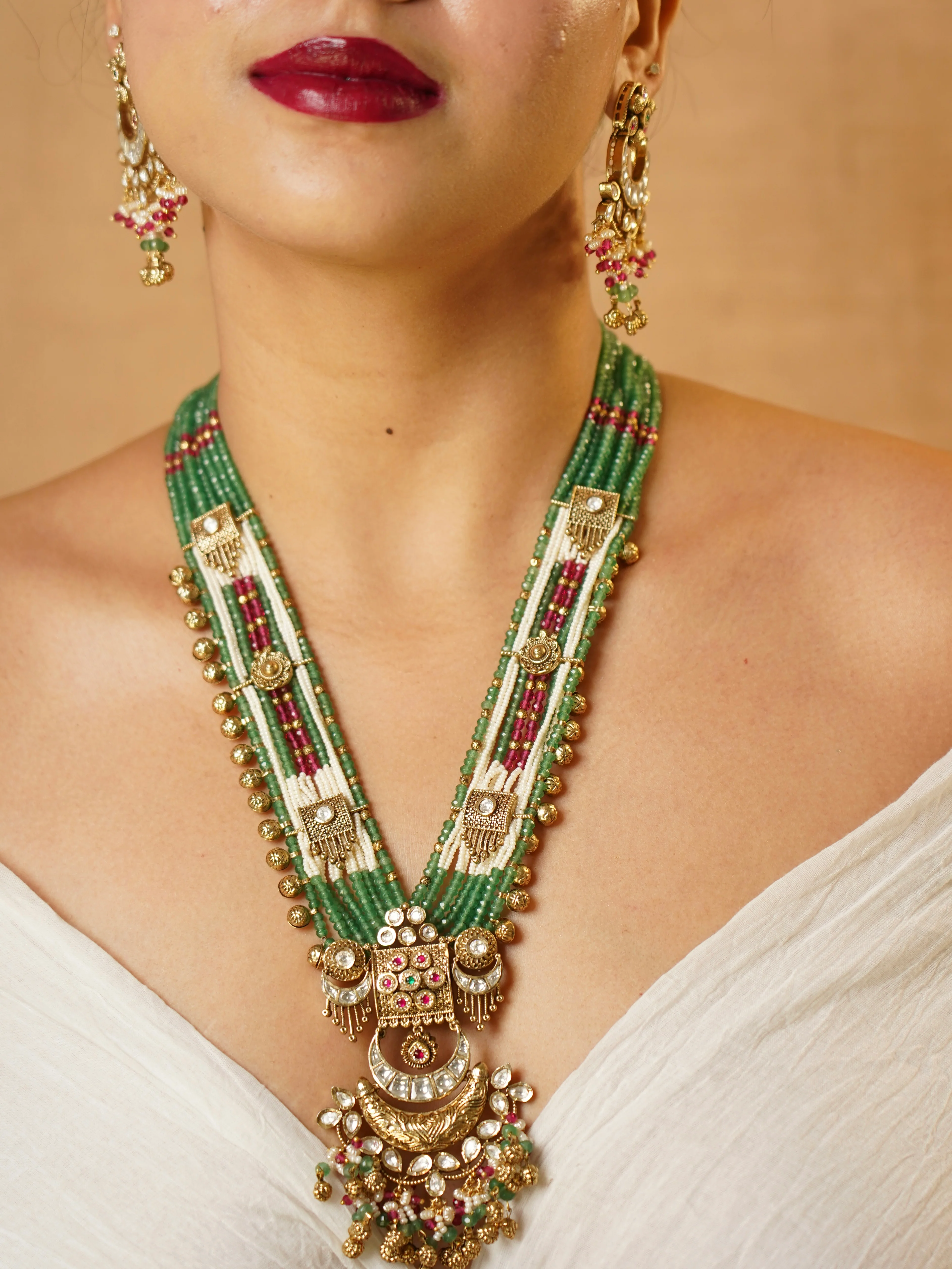 Samyukta Leela – Elegant Heritage Jewelry Set