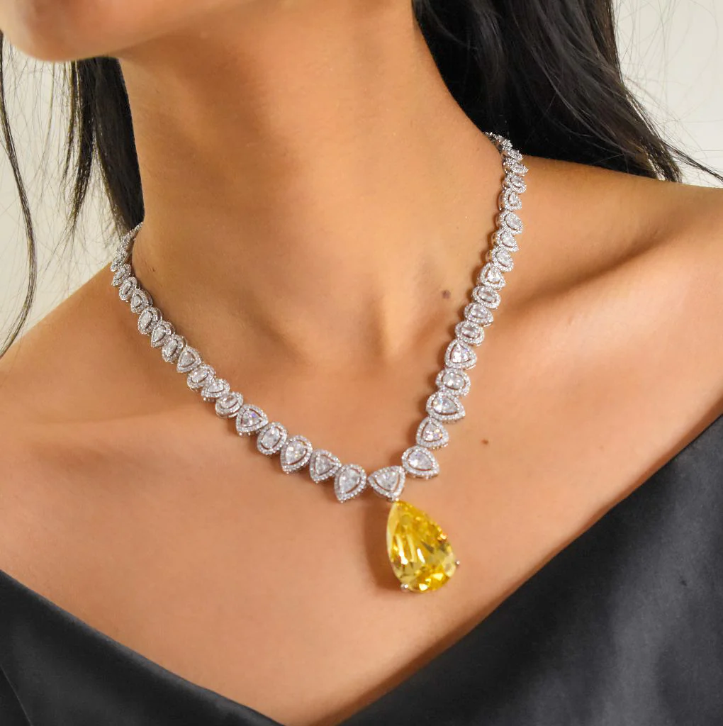 Seraphina Luxe Blue Diamond Set - Image 3
