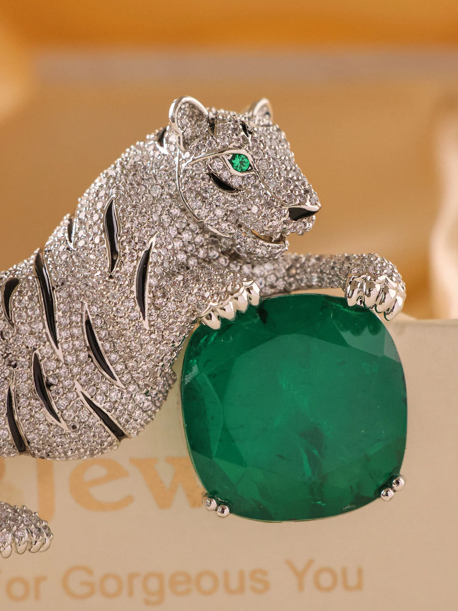 Shera Royale Emerald Brooch - Image 2