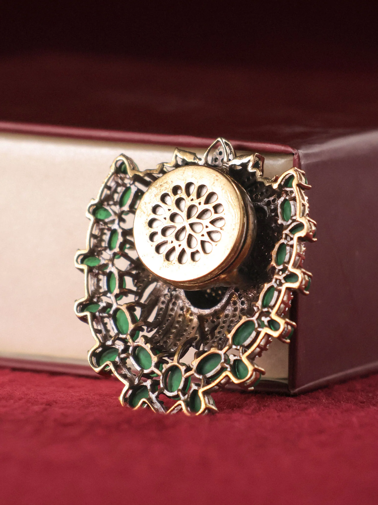 Simha Royale Emerald Lion Couture Brooch - Image 2