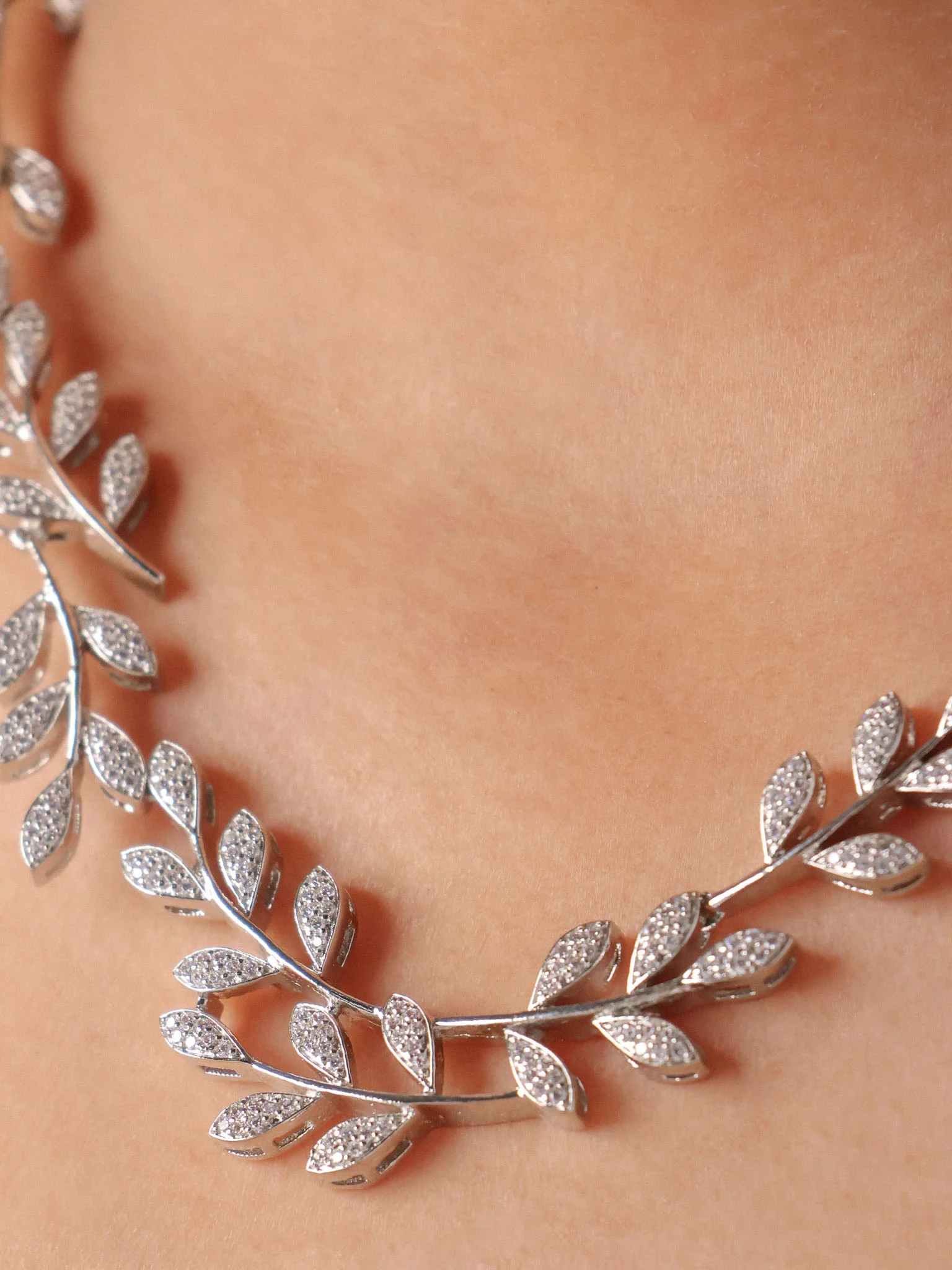 Sleek Diamond set with matching earrings - Image 2
