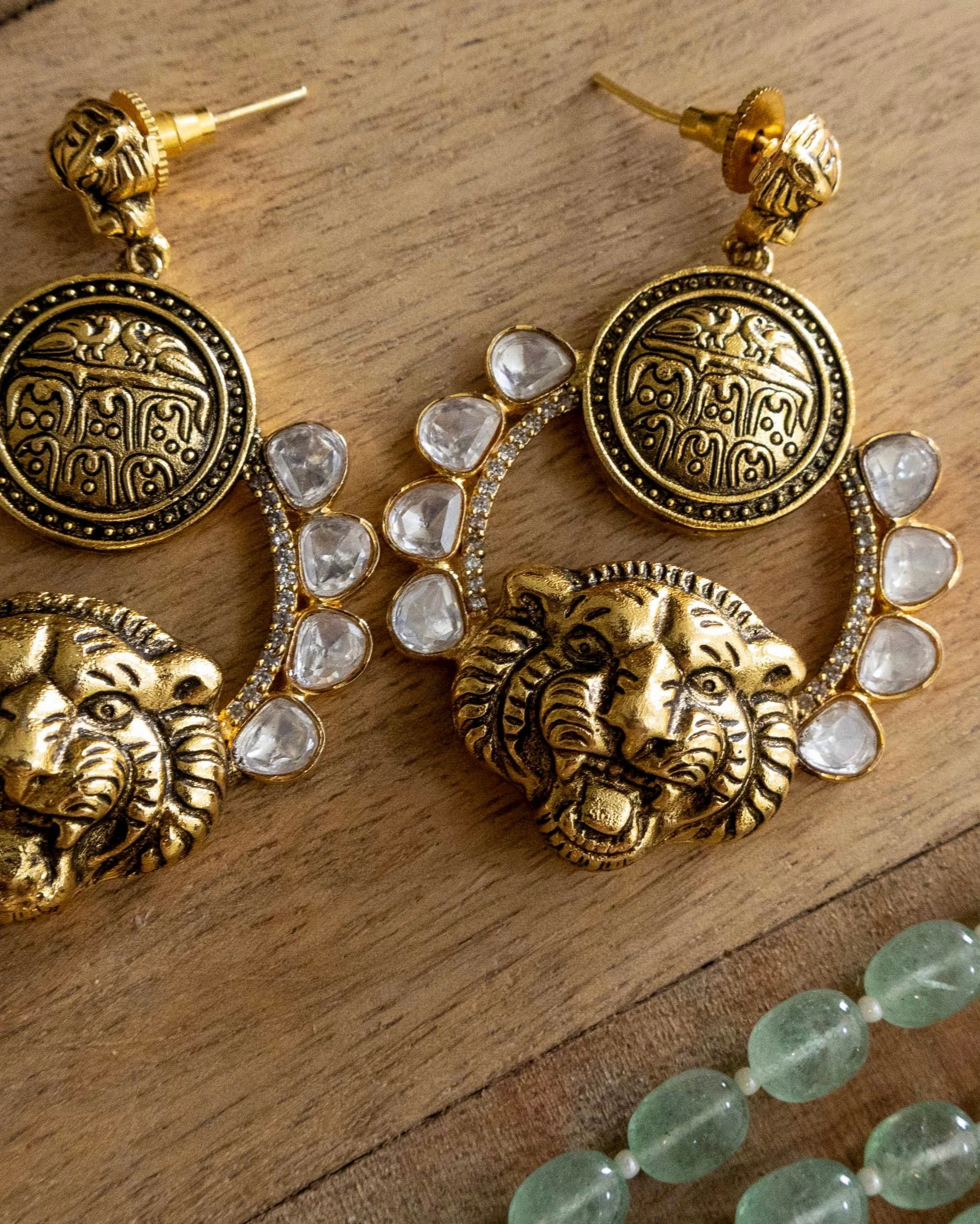 Sovereign Roar – Statement Beaded Necklace Set - Image 5